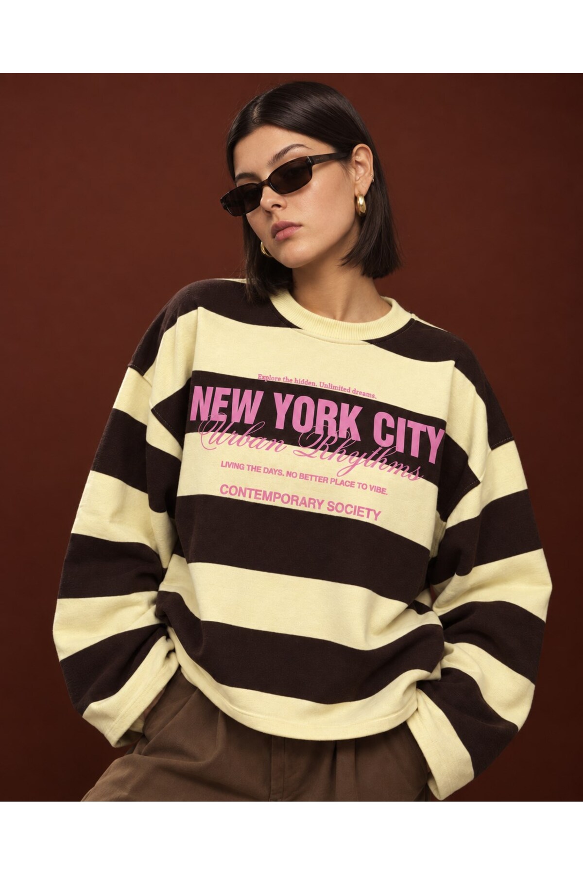 Kadın Kahverengi Sarı Çizgili New York City Baskılı Oversize Sweatshirt – 3 İplik Şardonsuz