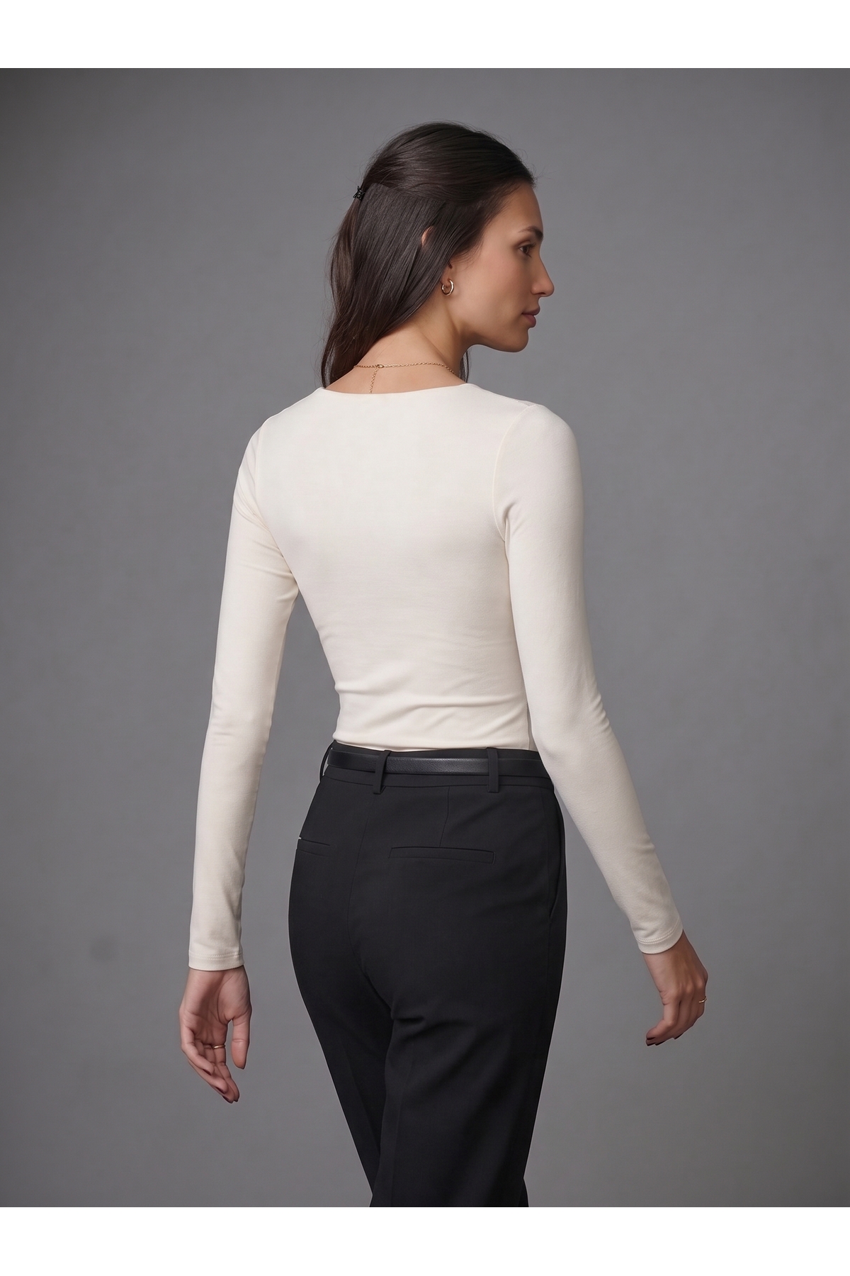 Kadın Uzun Kollu Kare Yaka Çıtçıtlı Slim Fit Esnek Bodysuit - Beyaz 4