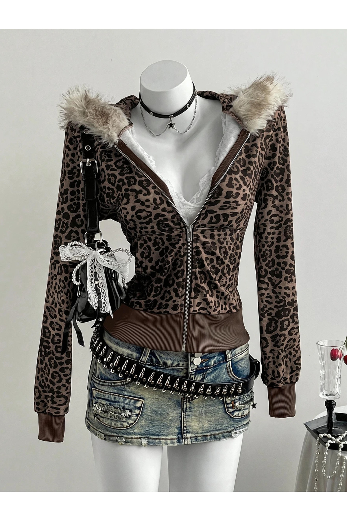 Leopar Detaylı Kürk Kapüşonlu Fermuarlı Sweatshirt Hırka — رنگارنگ KRKKm — تصویر 7 از 8