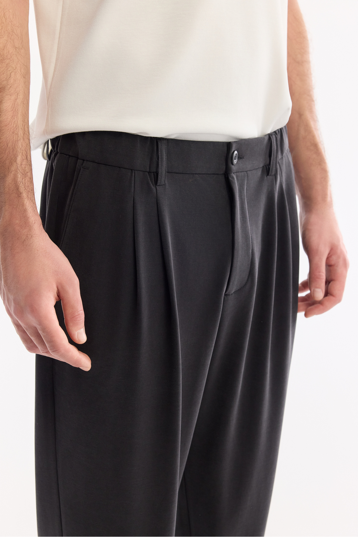 Erkek Siyah Yanı Lastikli Soft Touch Elastan Baggy Fit Chino Pantolon A61Y3040 — مشکی — تصویر 6 از 9