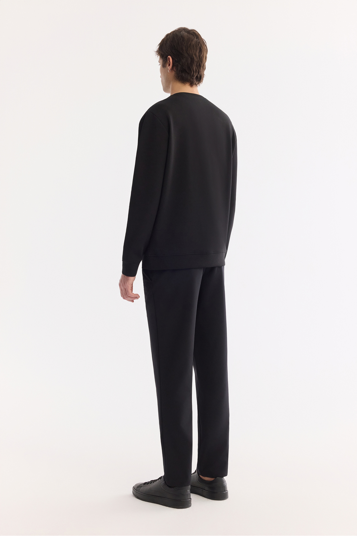 Erkek Siyah Bisiklet Yaka Pamuklu Kolay Ütülenen Bi-Stretch Regular Fit Sweatshirt A61Y1205 — مشکی — تصویر 4 از 7