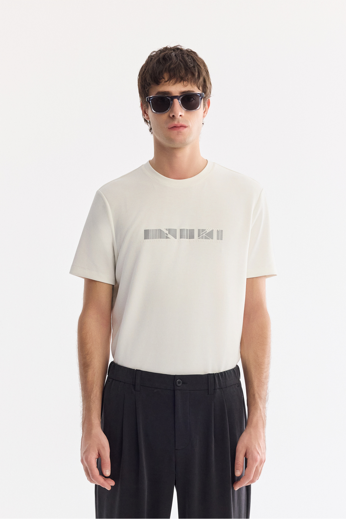 Erkek Siyah Yanı Lastikli Soft Touch Elastan Baggy Fit Chino Pantolon A61Y3040 — مشکی — تصویر 3 از 9