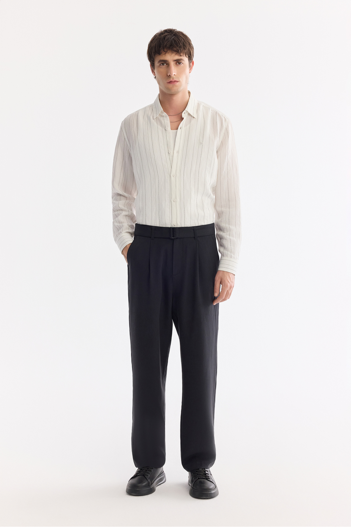 Erkek Siyah Klasik Bel Nefes Alan Modal Karışımlı Soft Touch Baggy Fit Pantolon A61Y3033 — مشکی