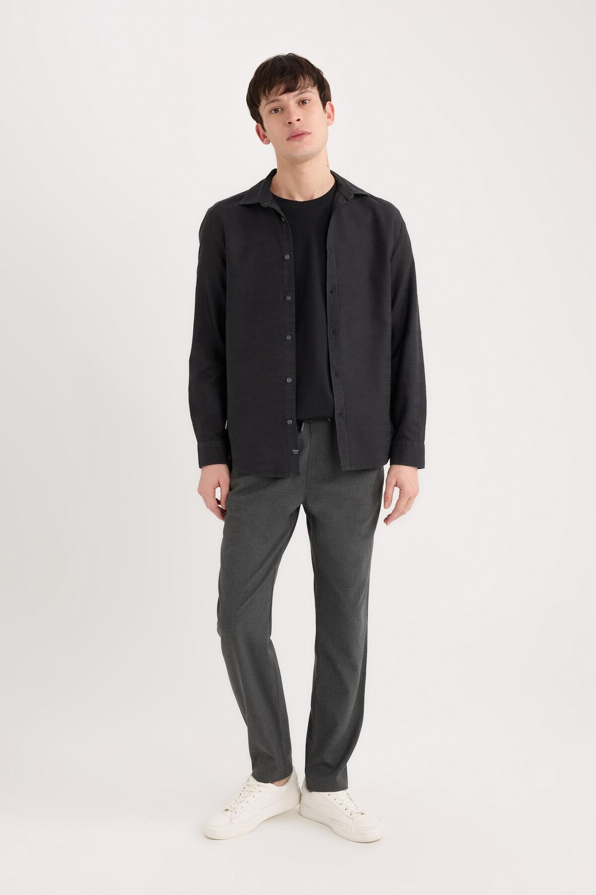 %100 Pamuk Slim Fit Basic Uzun Kollu Siyah Gömlek A4644AX23AU — مشکی — تصویر 2 از 8
