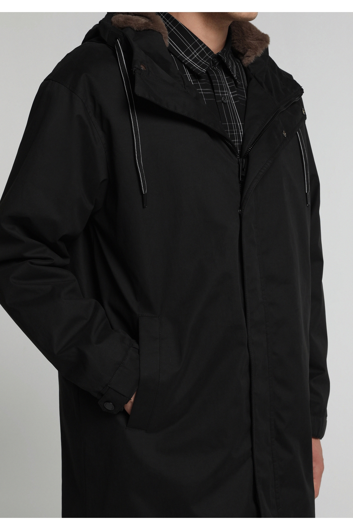 Regular Fit Kapüşonlu Fermuarlı Astarlı Erkek Siyah Kaban — مشکی CL1082062_Q1.V1 — تصویر 6 از 8