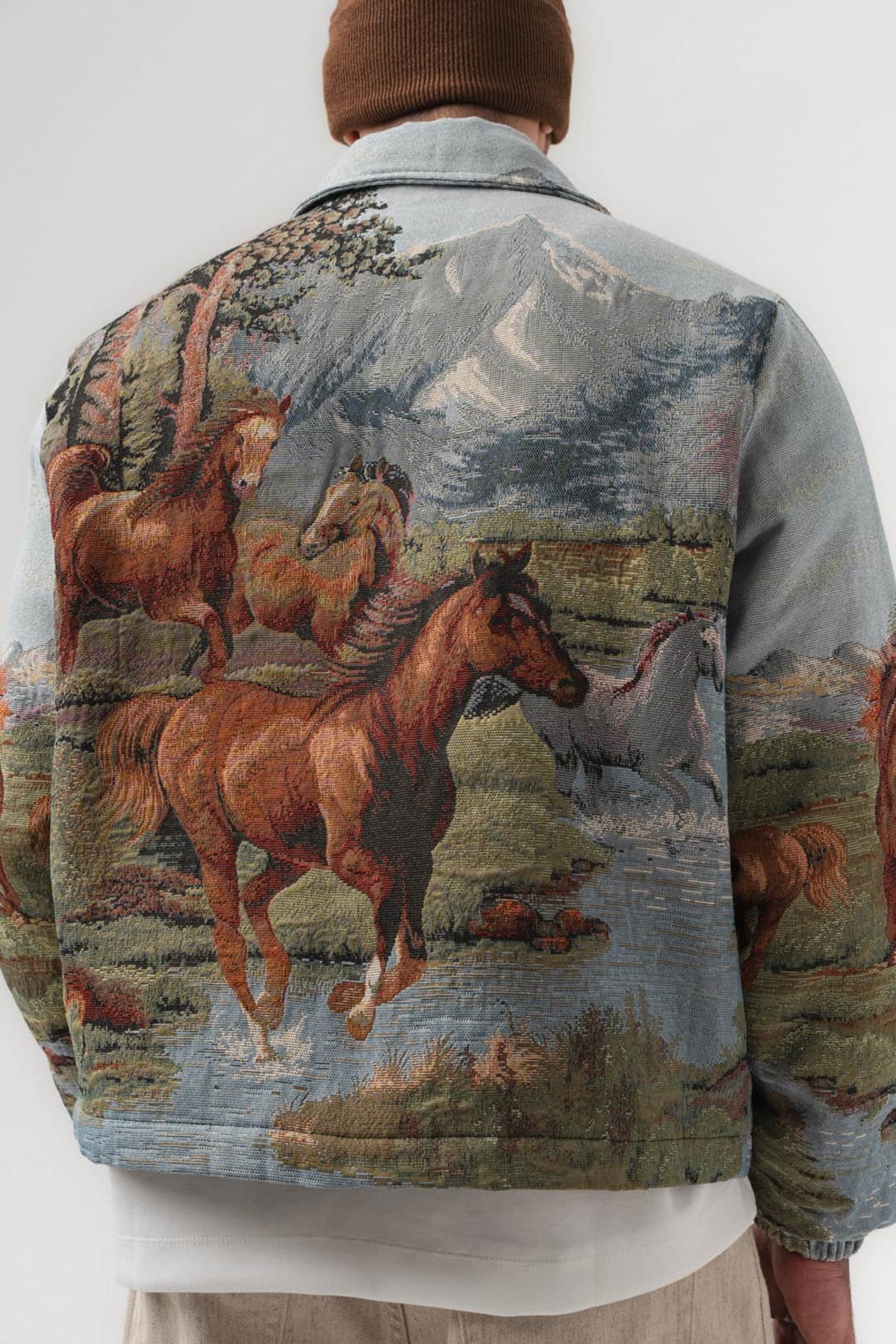 ژاکت مردانه دکمه‌دار طرح اسب از پارچه ملیله‌دوزی Wildhorse — رنگارنگ ۹۳۷۰ — تصویر 5 از 8