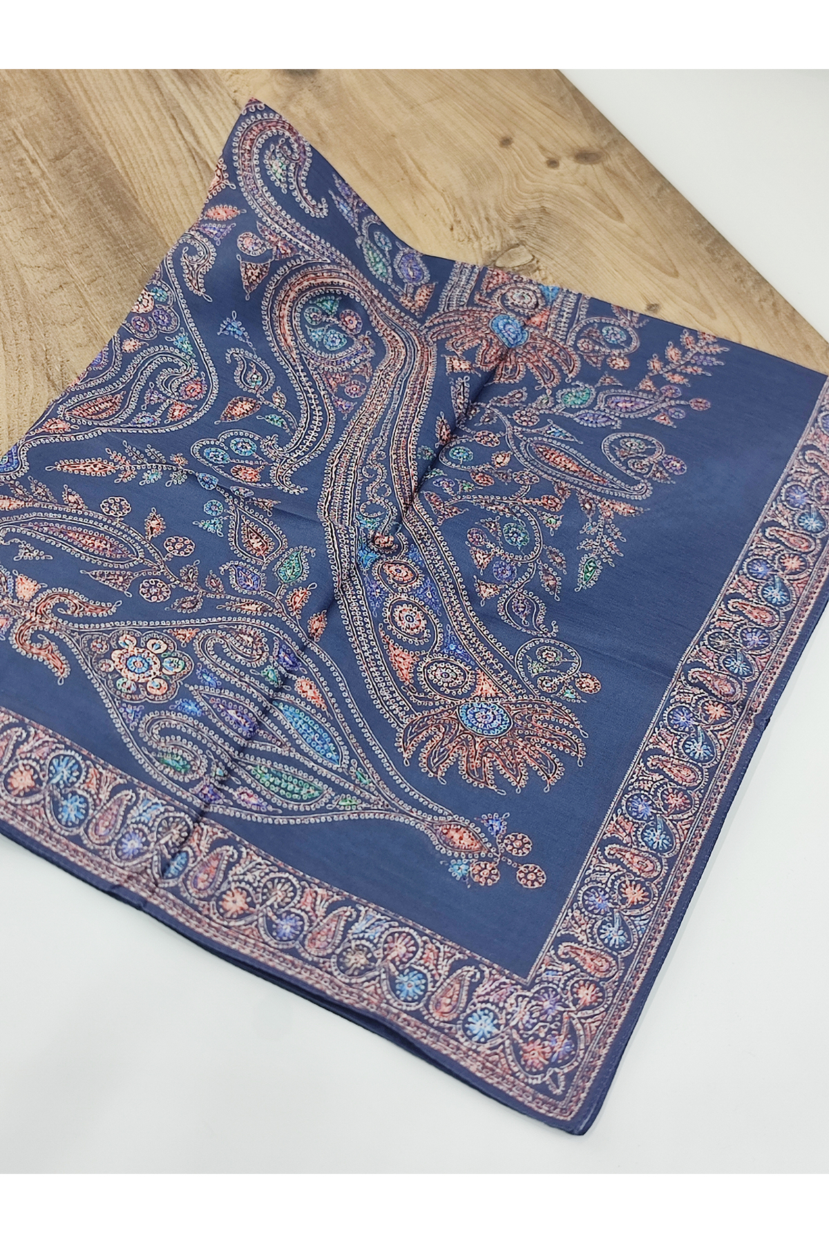 Koyu-İndigo Etnik Motif Desenli Pamuklu Soft Eşarp