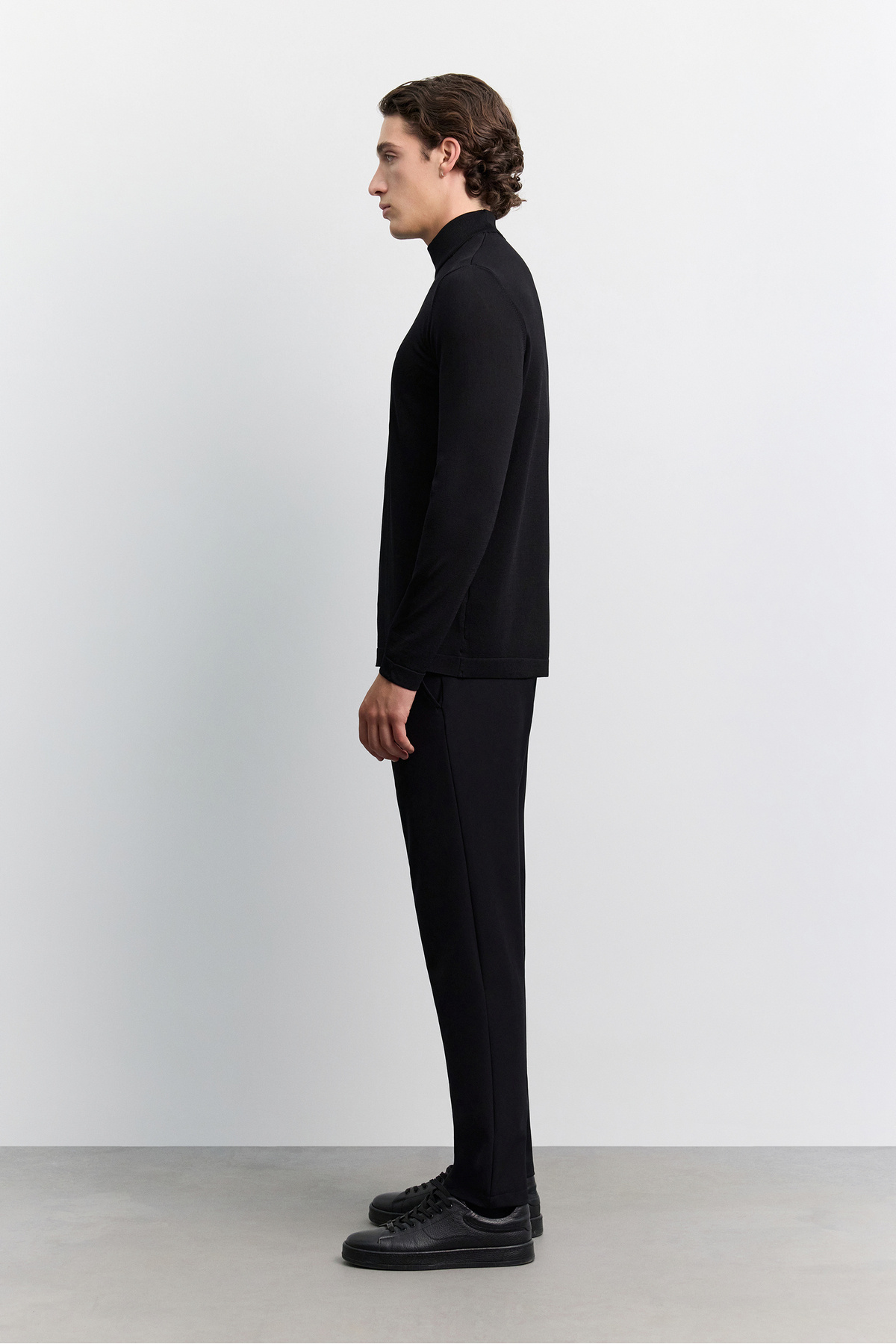 Erkek Siyah Yarım Balıkçı Yaka Rayon Tüylenmeyen Basic Regular Fit Triko Kazak B005151 — مشکی — تصویر 2 از 5