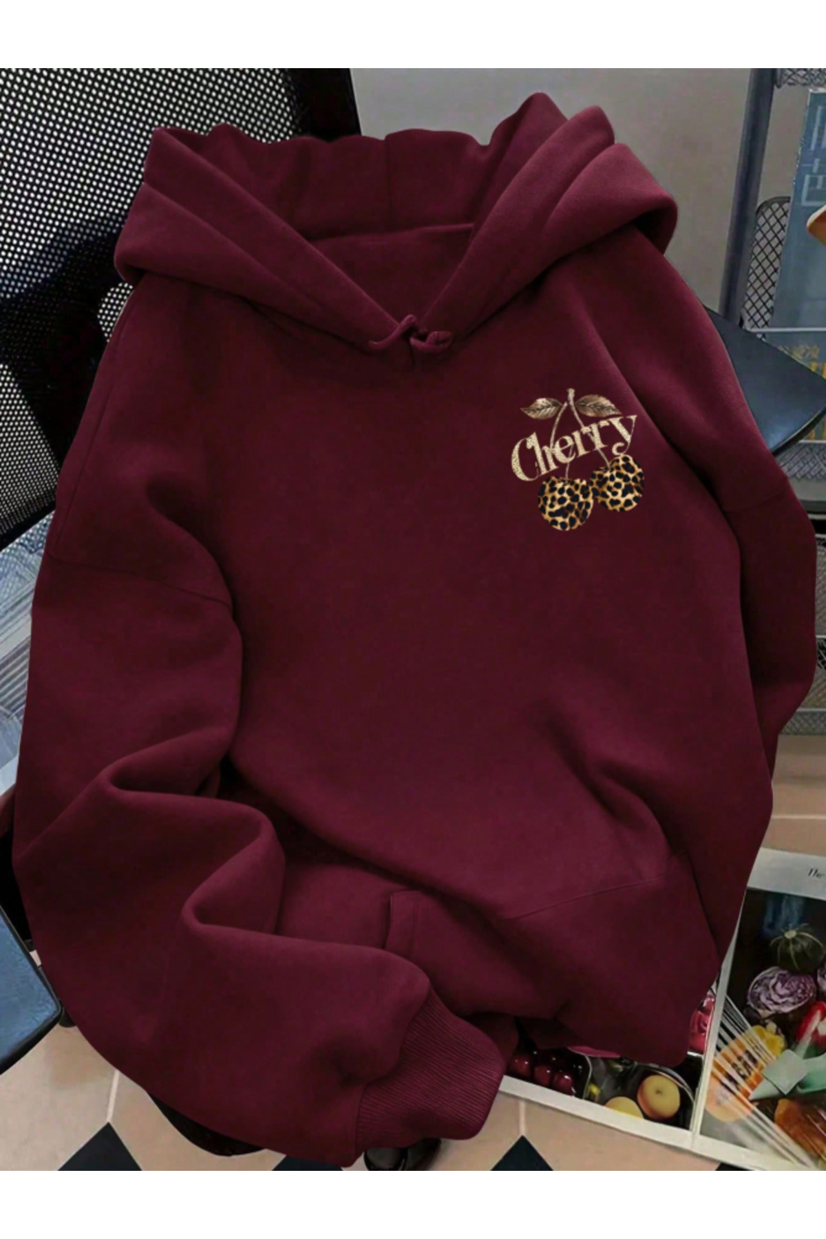 Kadın LEOPAR CHERRY Renkli Özel Baskılı Pamuklu Oversize Kapüşonlu Sweatshirt 2