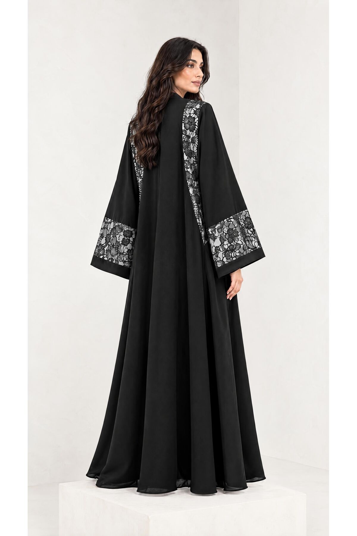 عباية نسائية