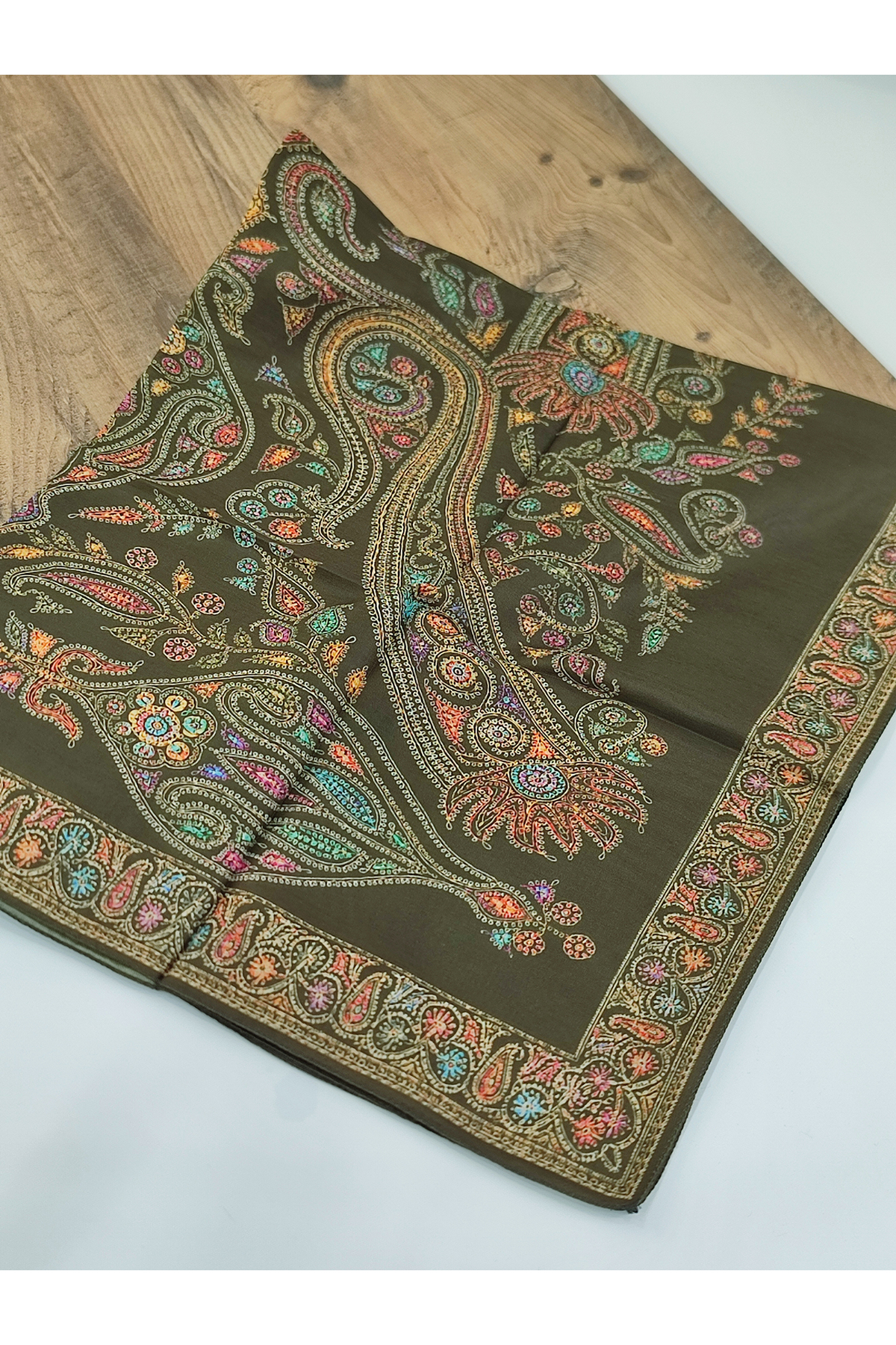 Haki Etnik Motif Desenli Pamuklu Soft Eşarp