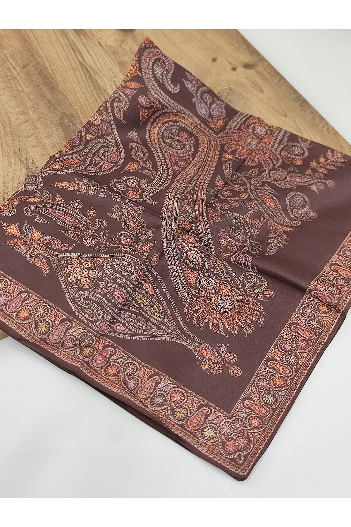 Çikolata-Kahve Etnik Motif Desenli Pamuklu Soft Eşarp