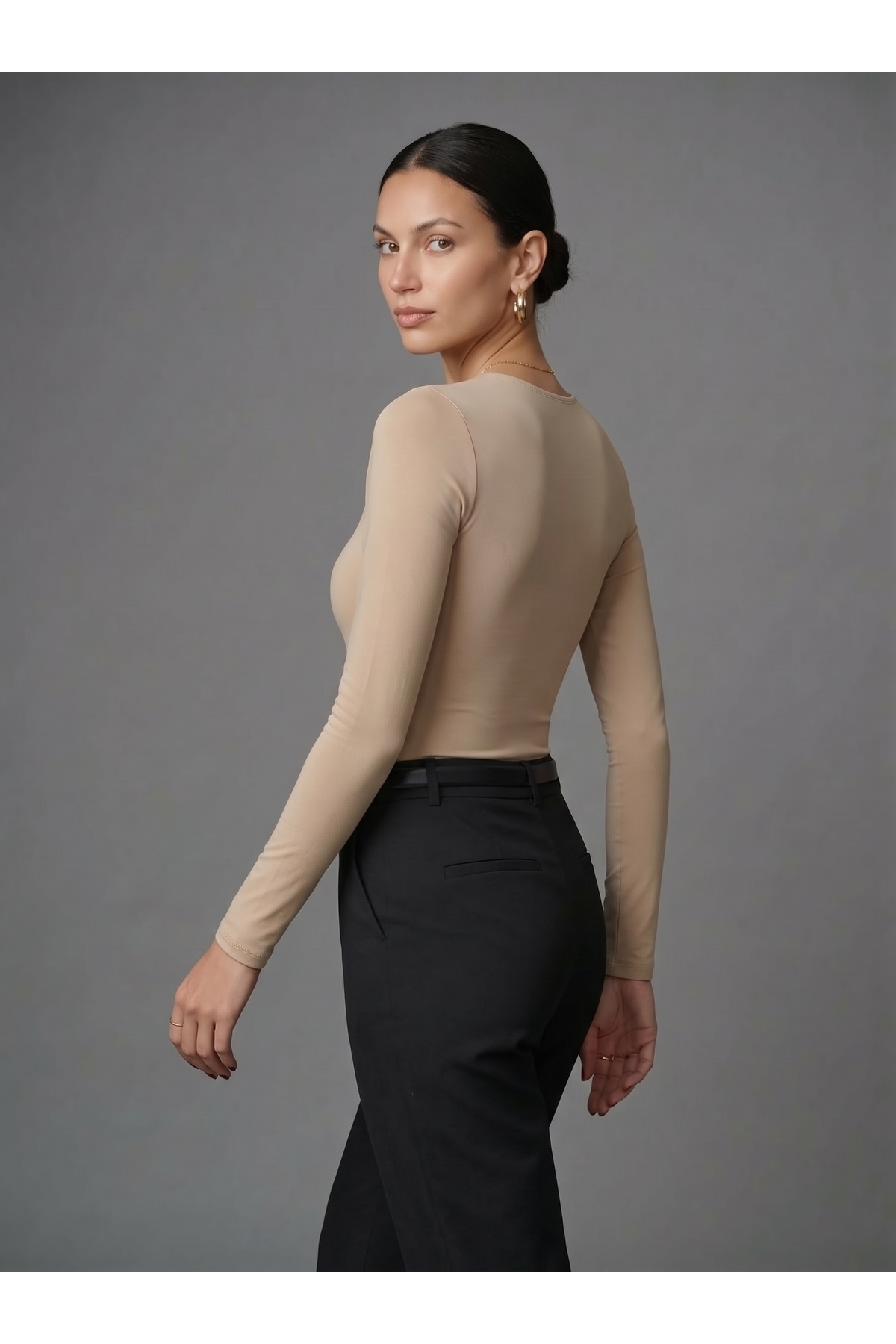 Kadın Uzun Kollu Bisiklet Yaka Çıtçıtlı Slim Fit Esnek Bodysuit - Bej 3