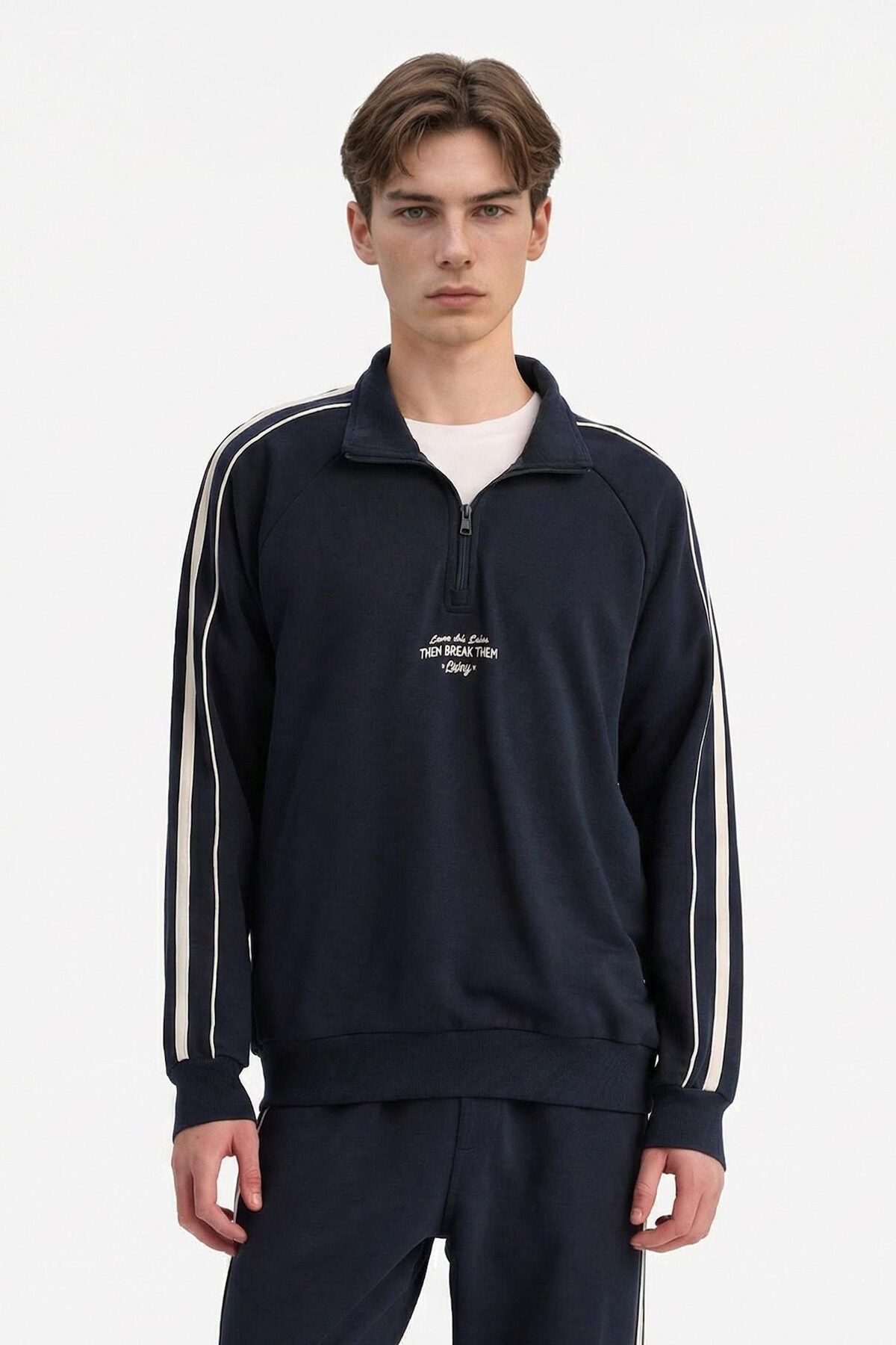 Pamuklu Boxy Fit Dik Yaka Slogan Baskılı Sweatshirt F8658AX26SP — سرمه‌ای — تصویر 3 از 7