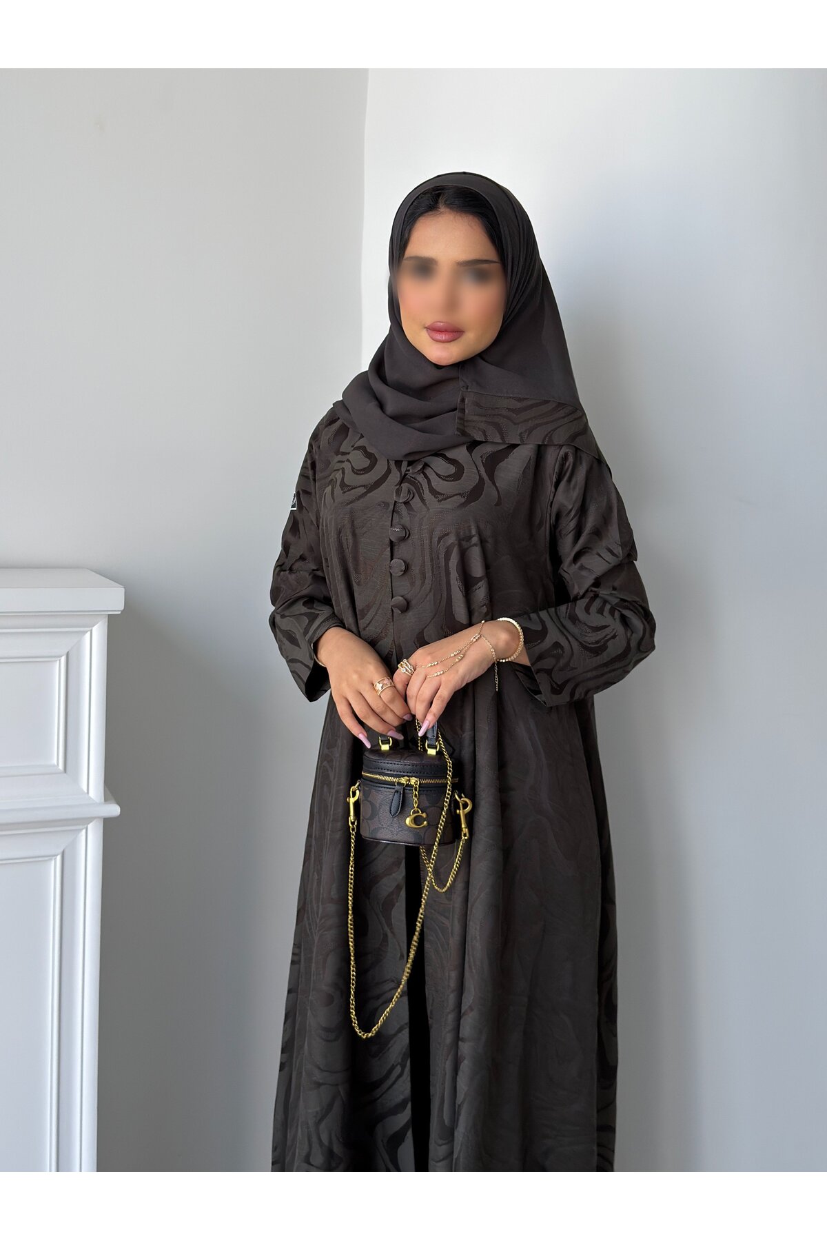 عبايات سوداء انيقة
