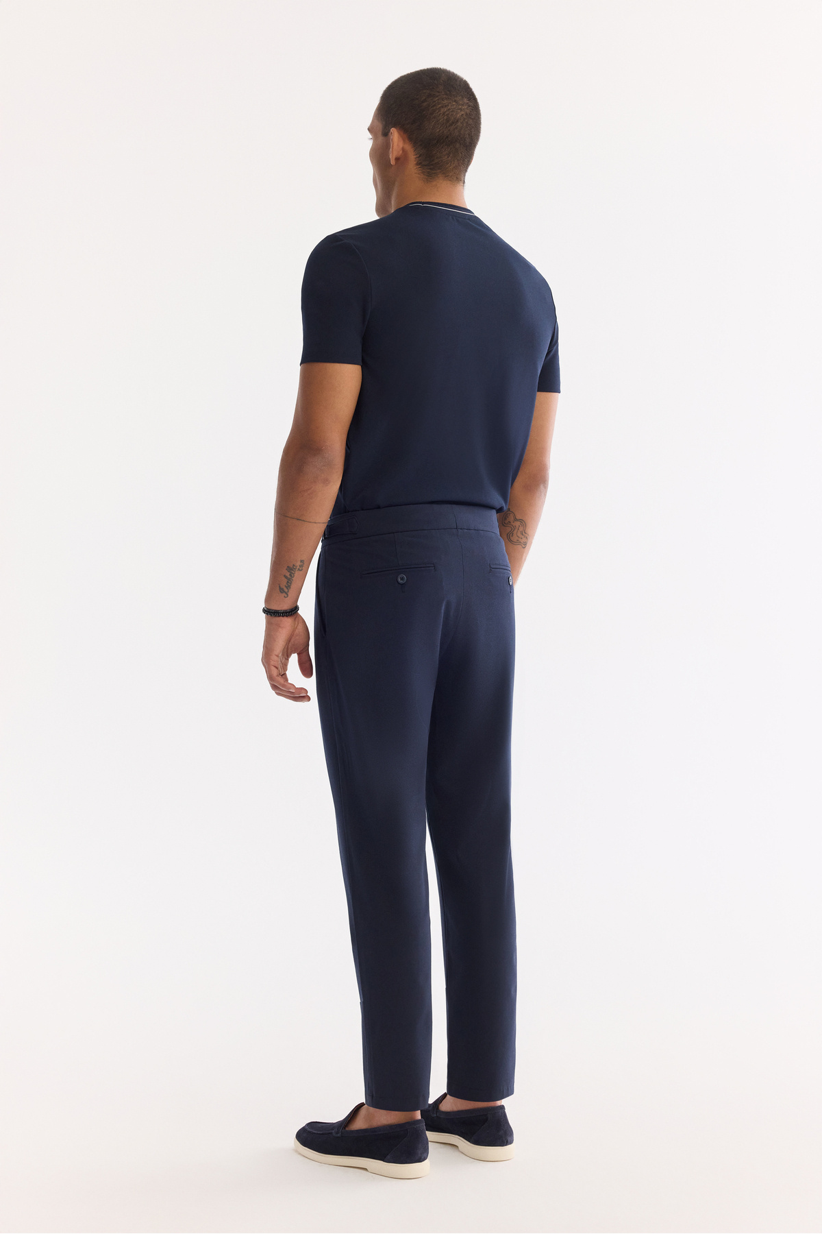 شلوار مردانه مدل Easy-Iron Carrot Fit با سگک کمر کلاسیک سرمه‌ای A61Y3026 — سرمه — تصویر 3 از 8