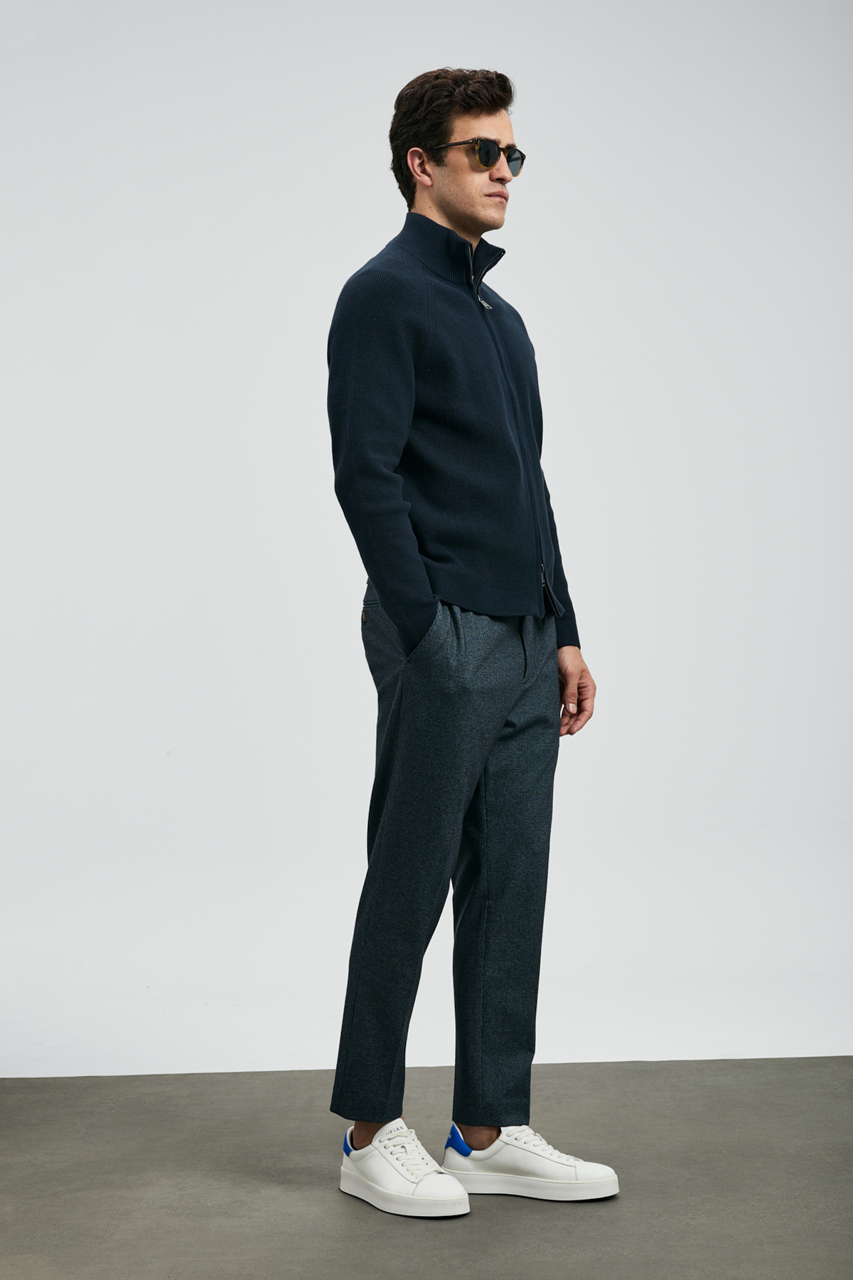 شلوار چینو مردانه هوشمند Strus Slim Fit آبی سرمه‌ای 112190349 — تصویر 4 از 6
