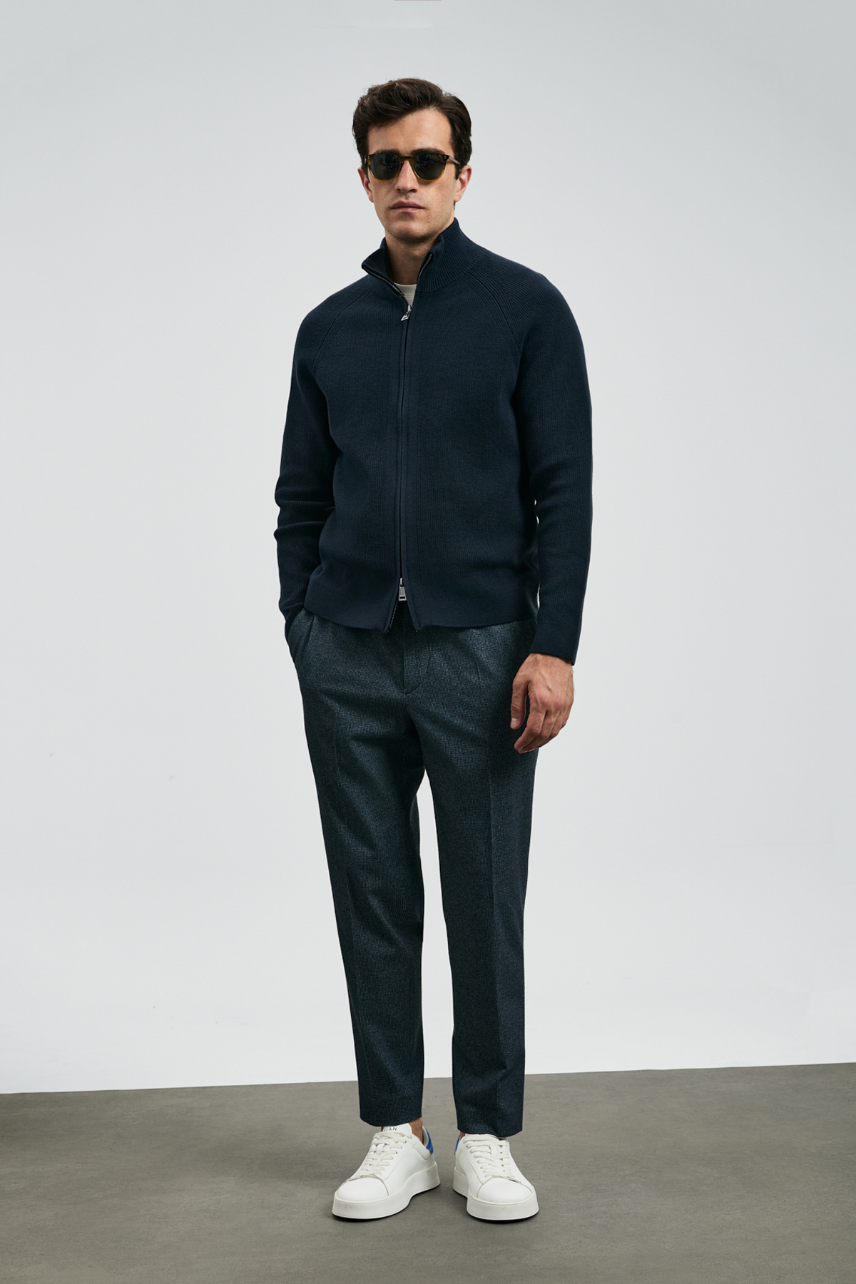 شلوار چینو مردانه هوشمند Strus Slim Fit آبی سرمه‌ای 112190349 — تصویر 3 از 6