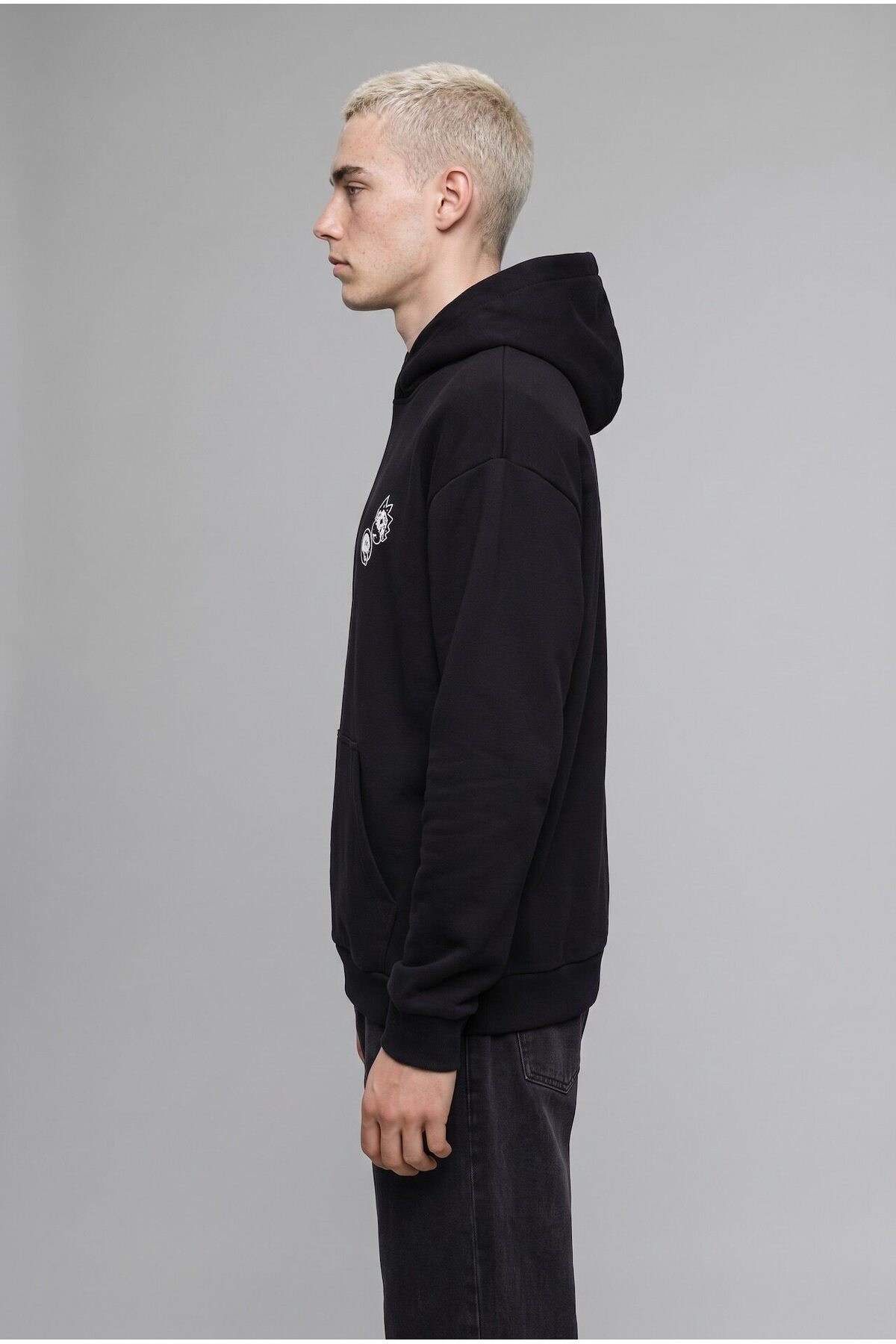 Rick and Morty Boxy Fit Kapüşonlu Kanguru Cepli Baskılı Sweatshirt H2725AX26AU — مشکی — تصویر 5 از 8