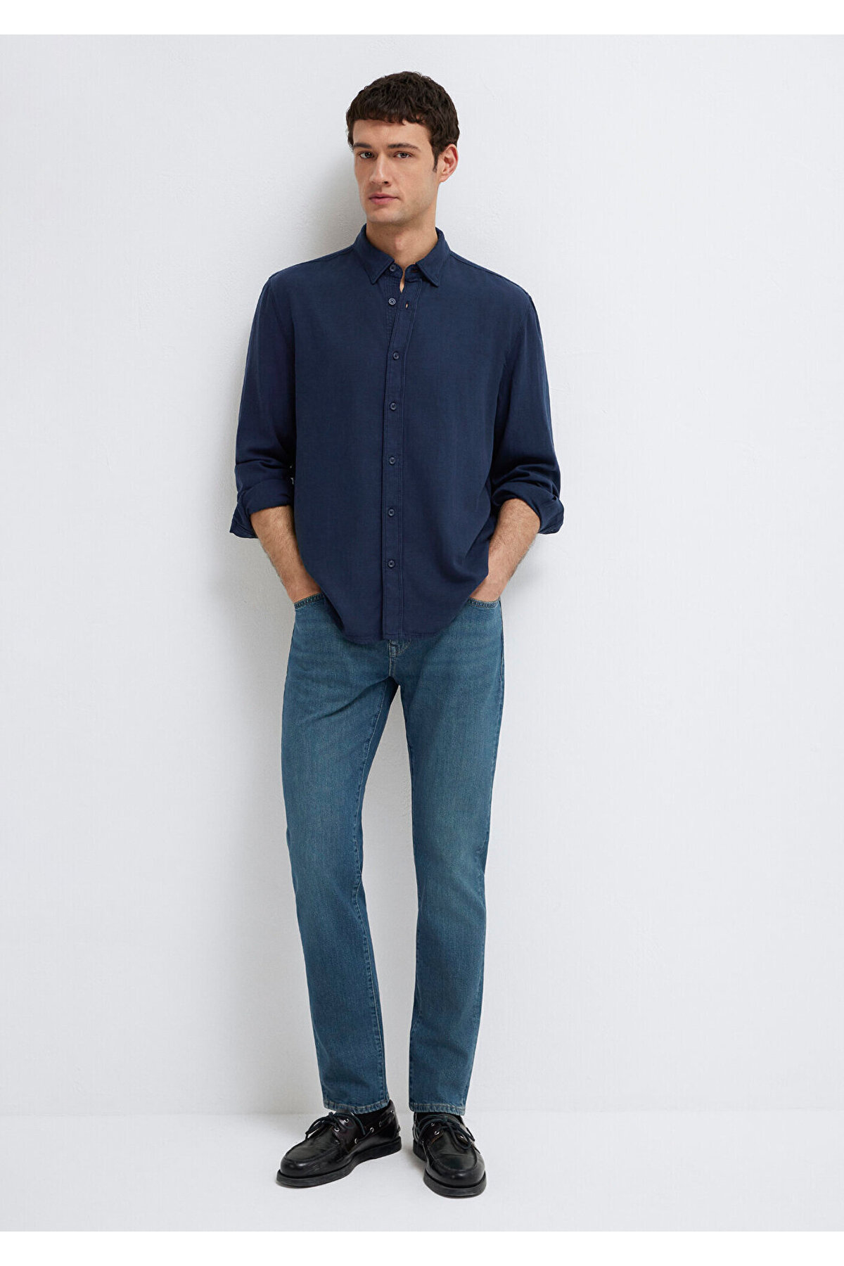 Keten Karışımlı Lacivert (TENCEL™) Liyosel Gömlek Regular Fit / Normal Kesim 0211482-70490 — سرمه‌ای — تصویر 2 از 7