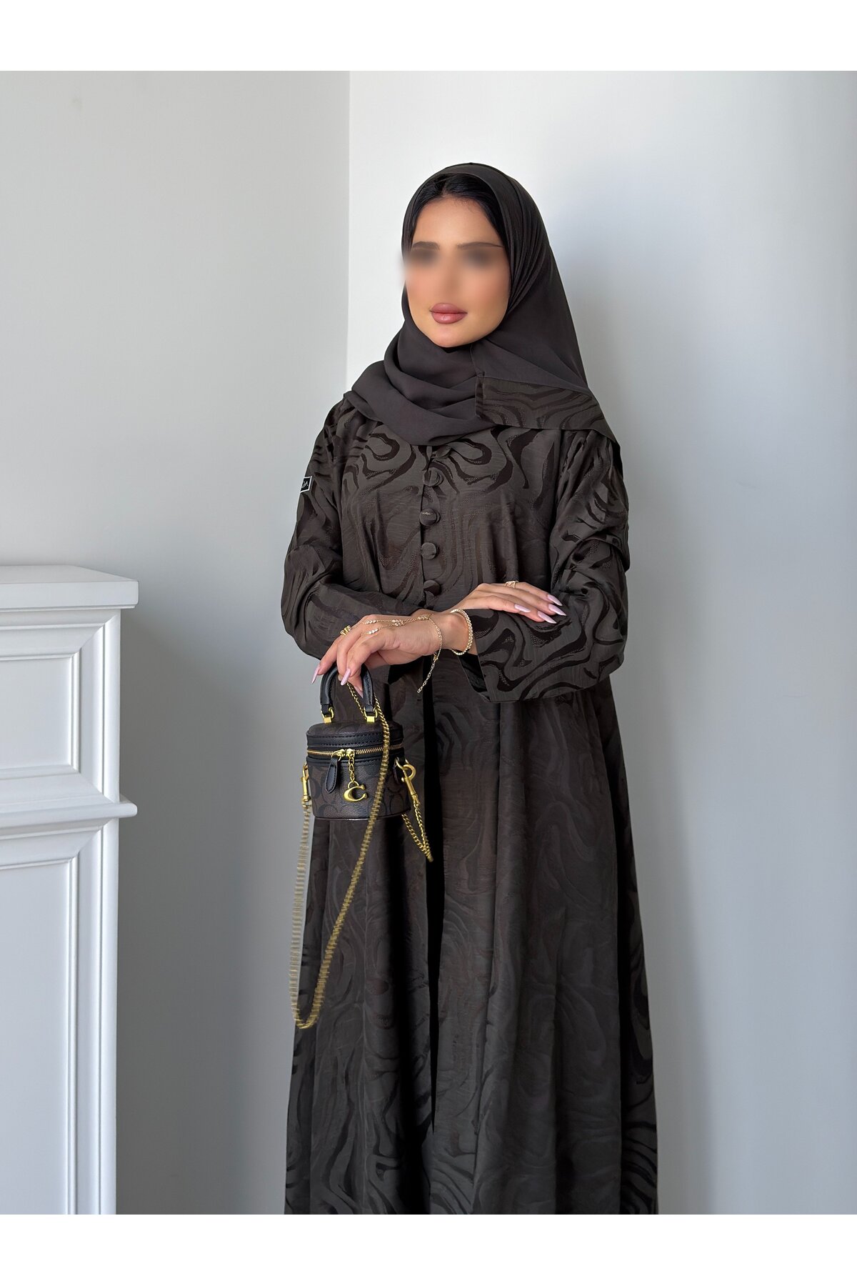 عبايات سوداء انيقة