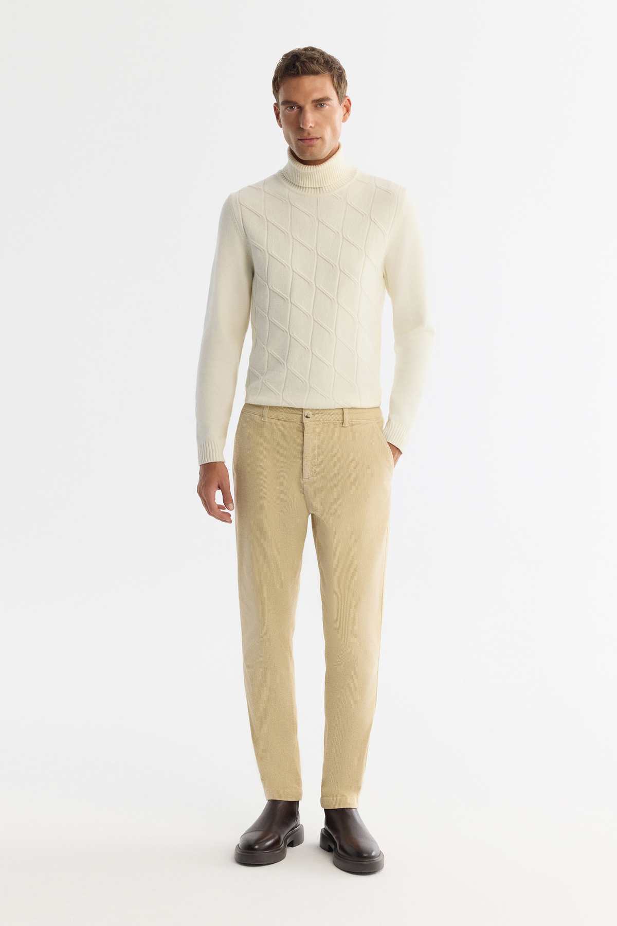 Erkek Bej Klasik Bel Kalın Fitilli Kadife Chino Relaxed Fit Pantolon A42Y3017 — بژ — تصویر 2 از 7