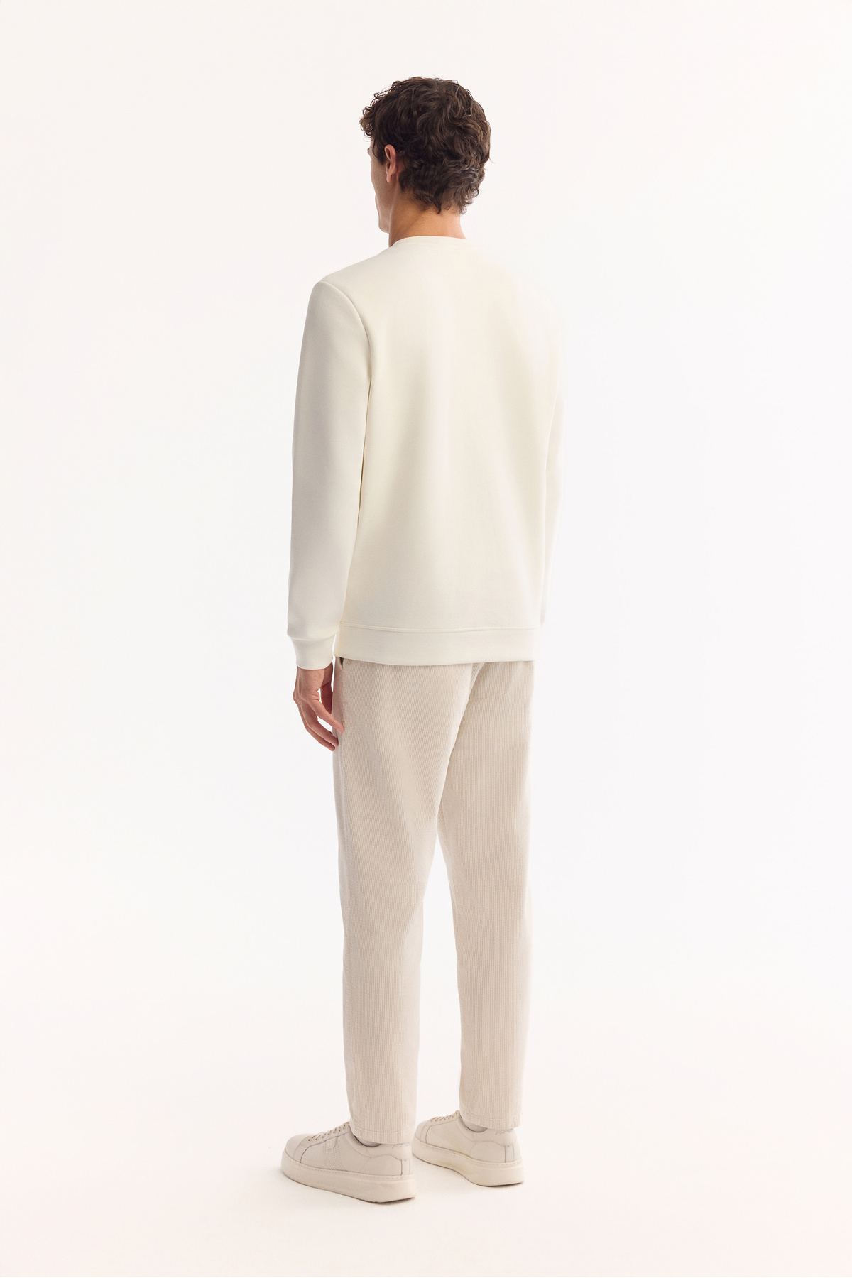 Erkek Ekru Bisiklet Yaka Pamuklu Bi-Stretch Baskılı Regular Fit Sweatshirt A52Y1289 — اکرو — تصویر 4 از 7