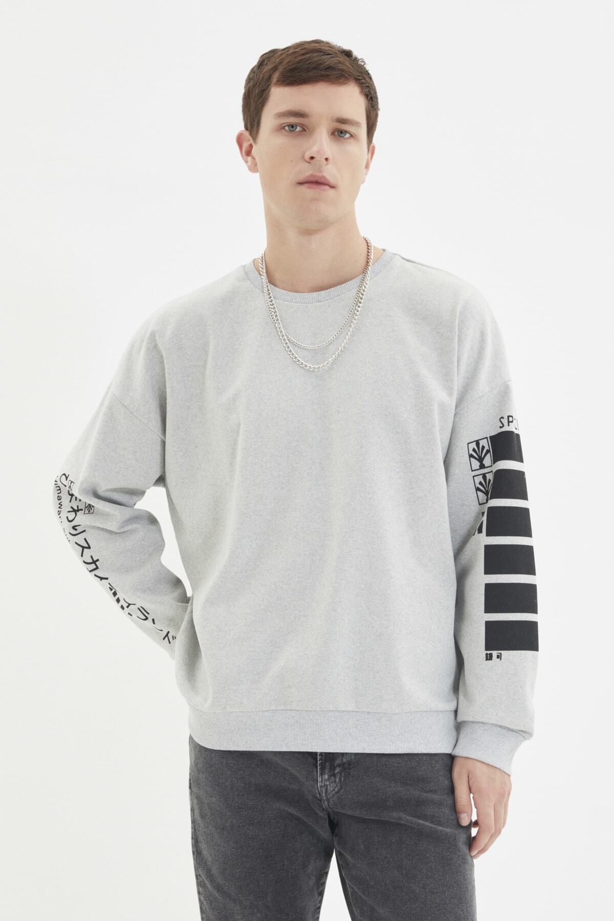 Trendyol Collection-Šedá overSize fleecová mikina – potištěná na zadní straně, černá TMNAW22SW0801 2