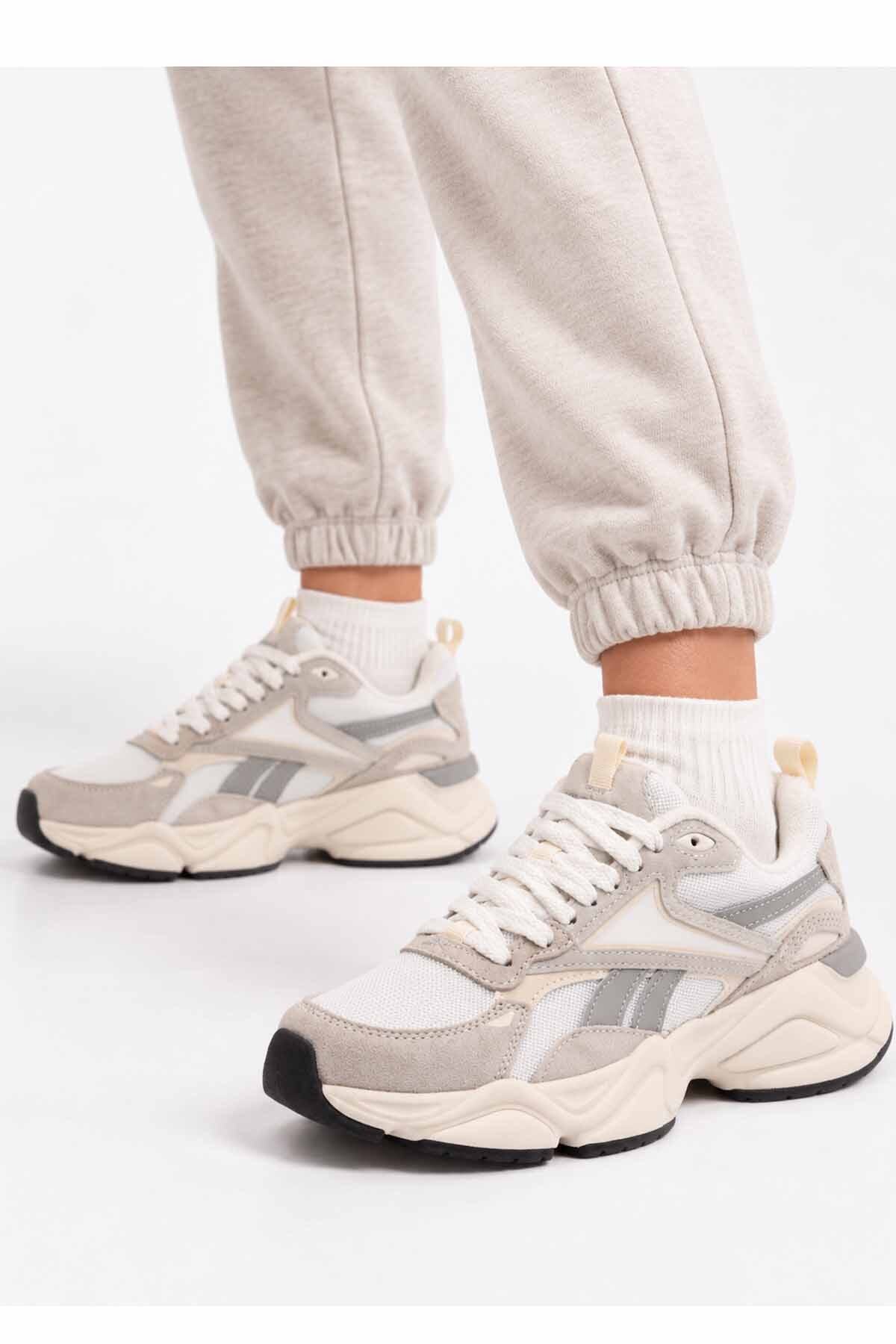 Kadın Beyaz/Bej Spor Ayakkabı Kalın Taban Fileli Günlük Chunky Sneaker — سفید Max Lift II — تصویر 2 از 8
