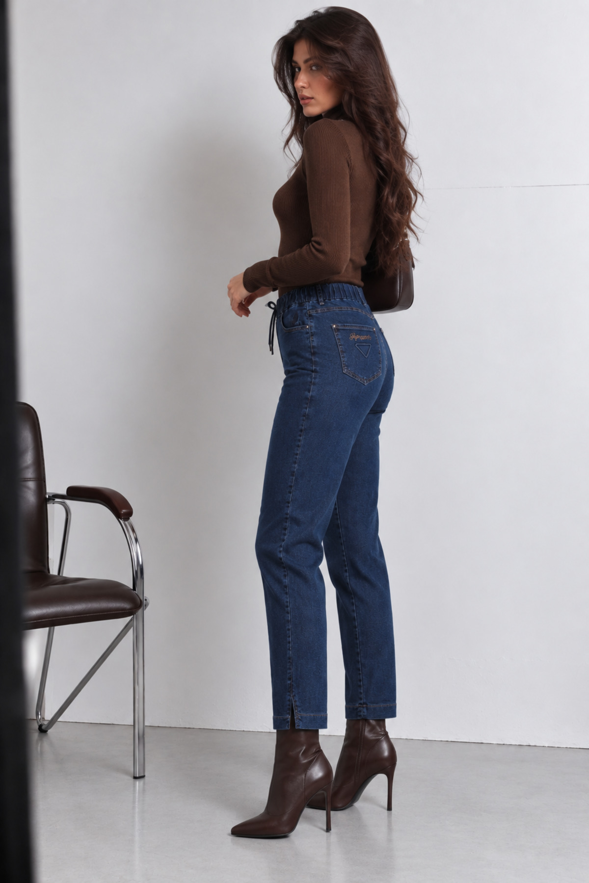 Kadın Beli Lastikli Paçası Yırtmaçlı Jean Pantolon - Görsel 3
