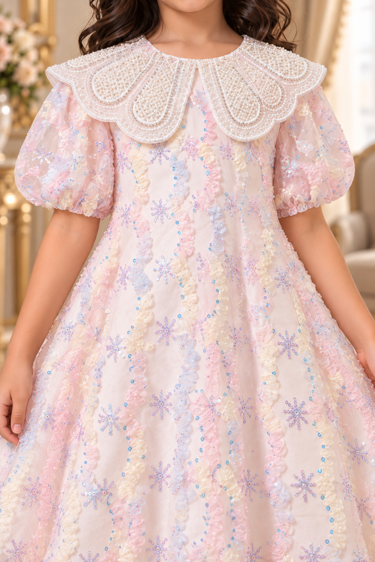 Girls' Light Pink Color Block Embroidered Color Block Dress with Pearl Embellished Collar and Puffy Sleeves for Occasions