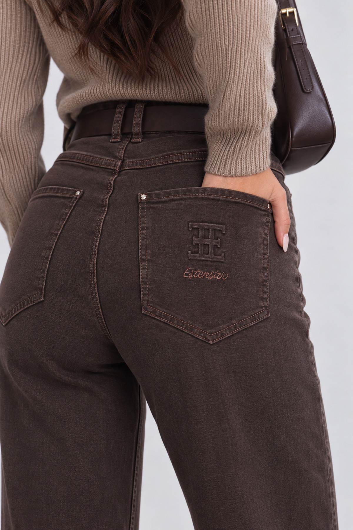 Kadın Arka Cep Nakışlı Düz Paça Jean Pantolon - Görsel 4