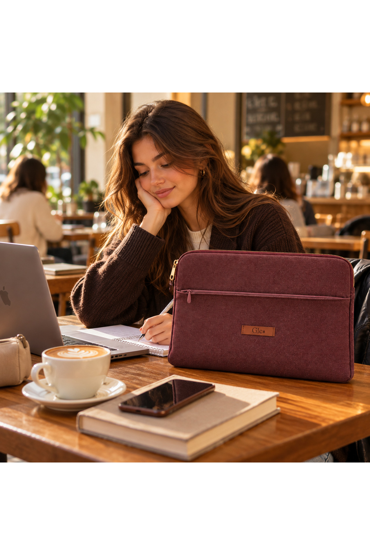 Mürdüm Tonlarının Asaleti: 13 inç Dokulu Kumaş Laptop & Tablet Çantası