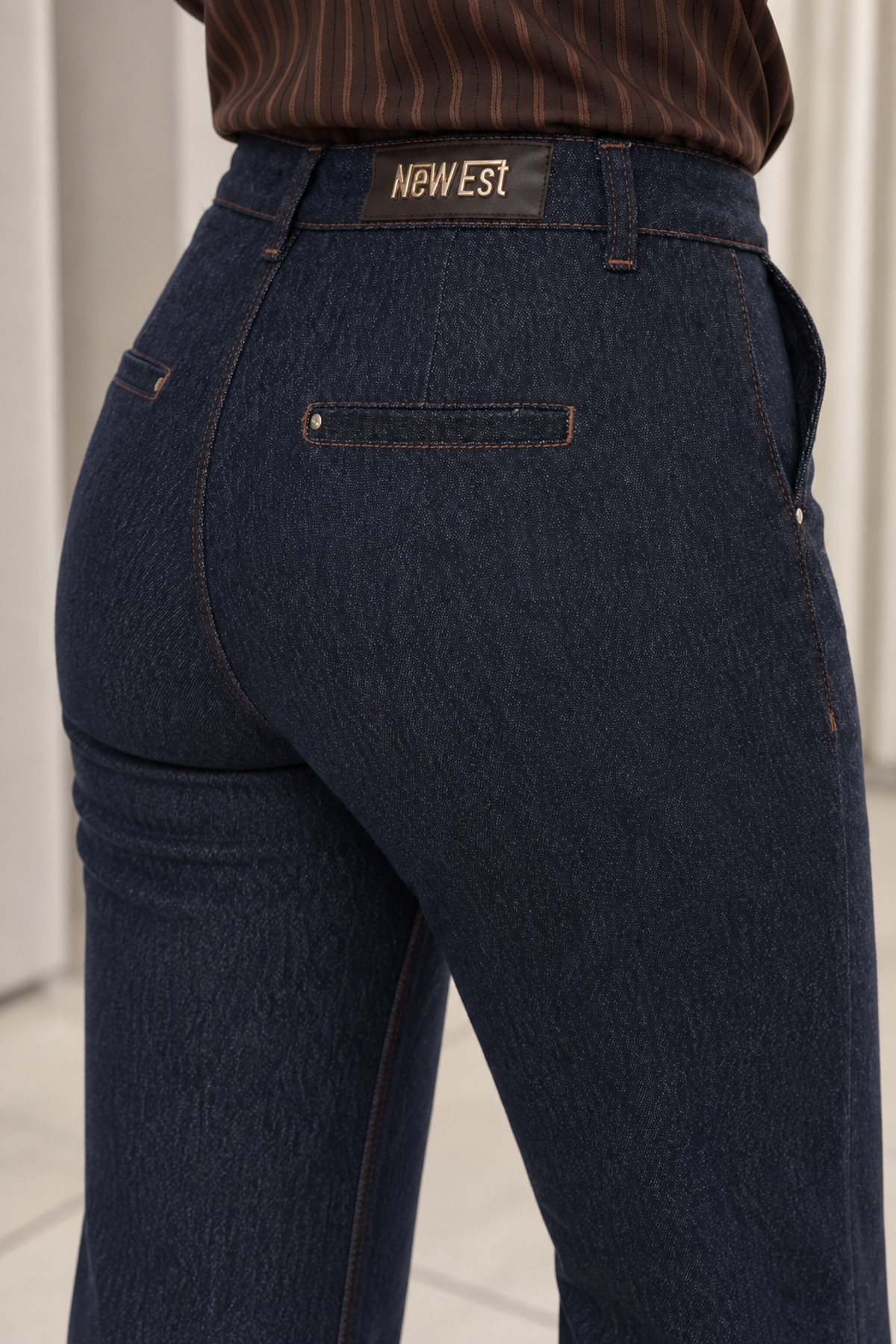 Yüksek Bol Paça Denim Görünümlü Pantolon - Görsel 4
