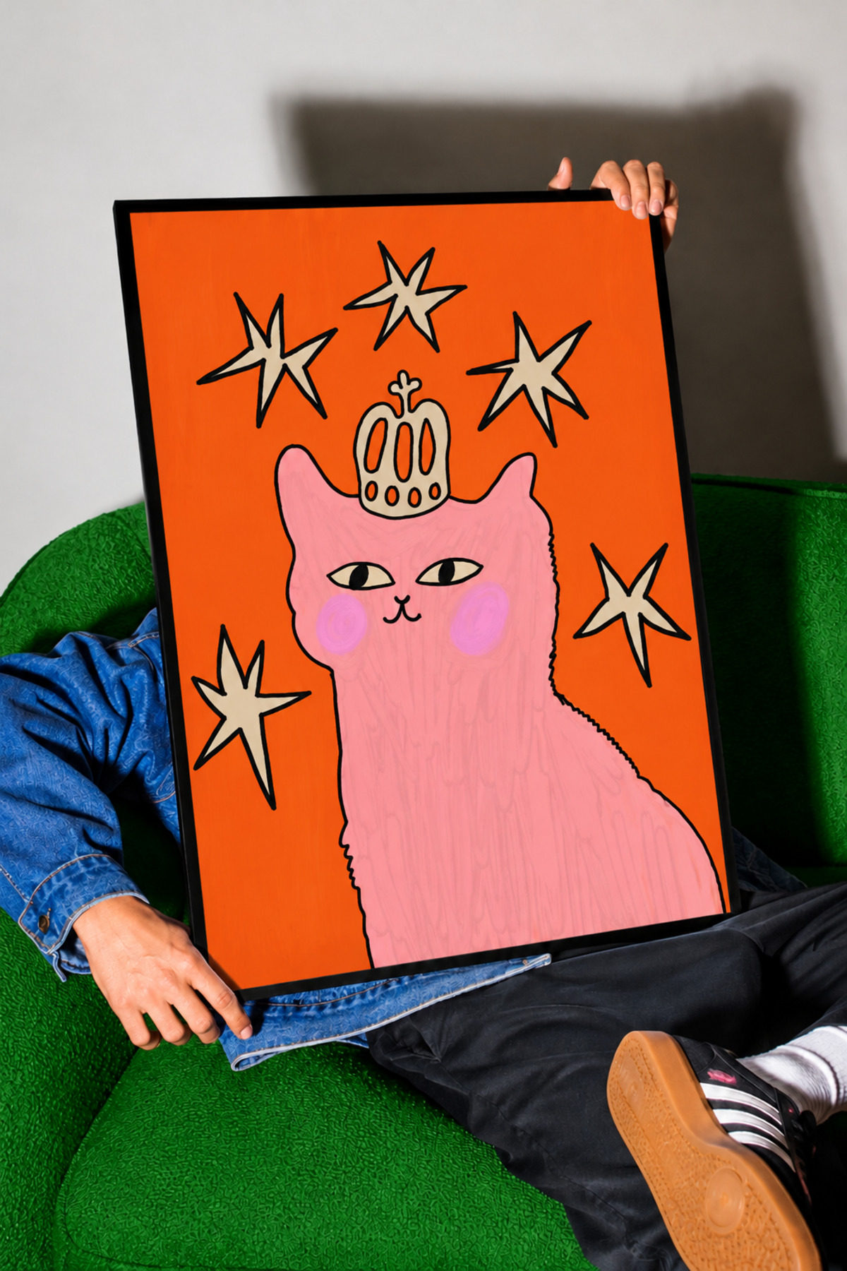 Taçlı Pembe Kedi Poster, Turuncu Dekoratif Duvar Posteri, Eğlenceli Kedi İllüstrasyonu Çerçevesiz