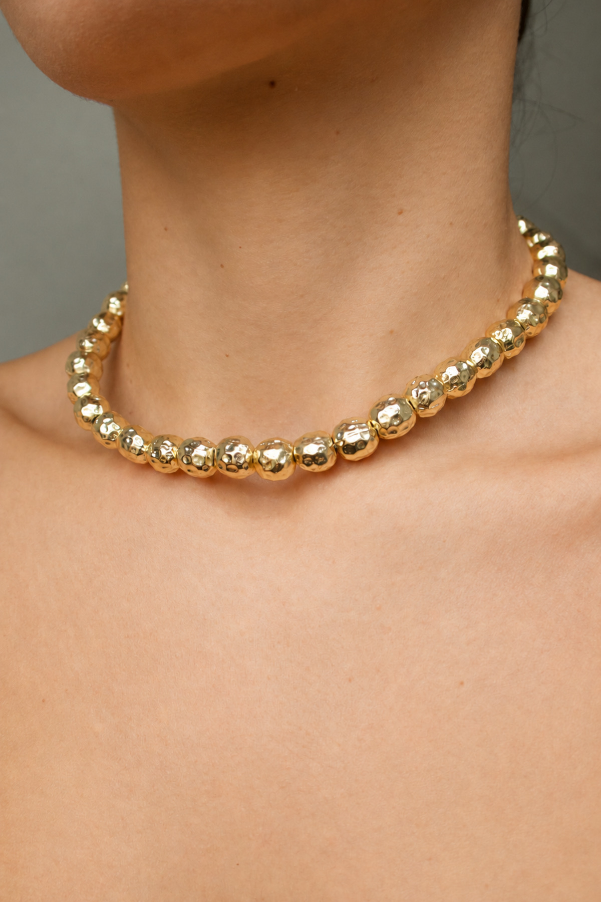 Auro Choker.
