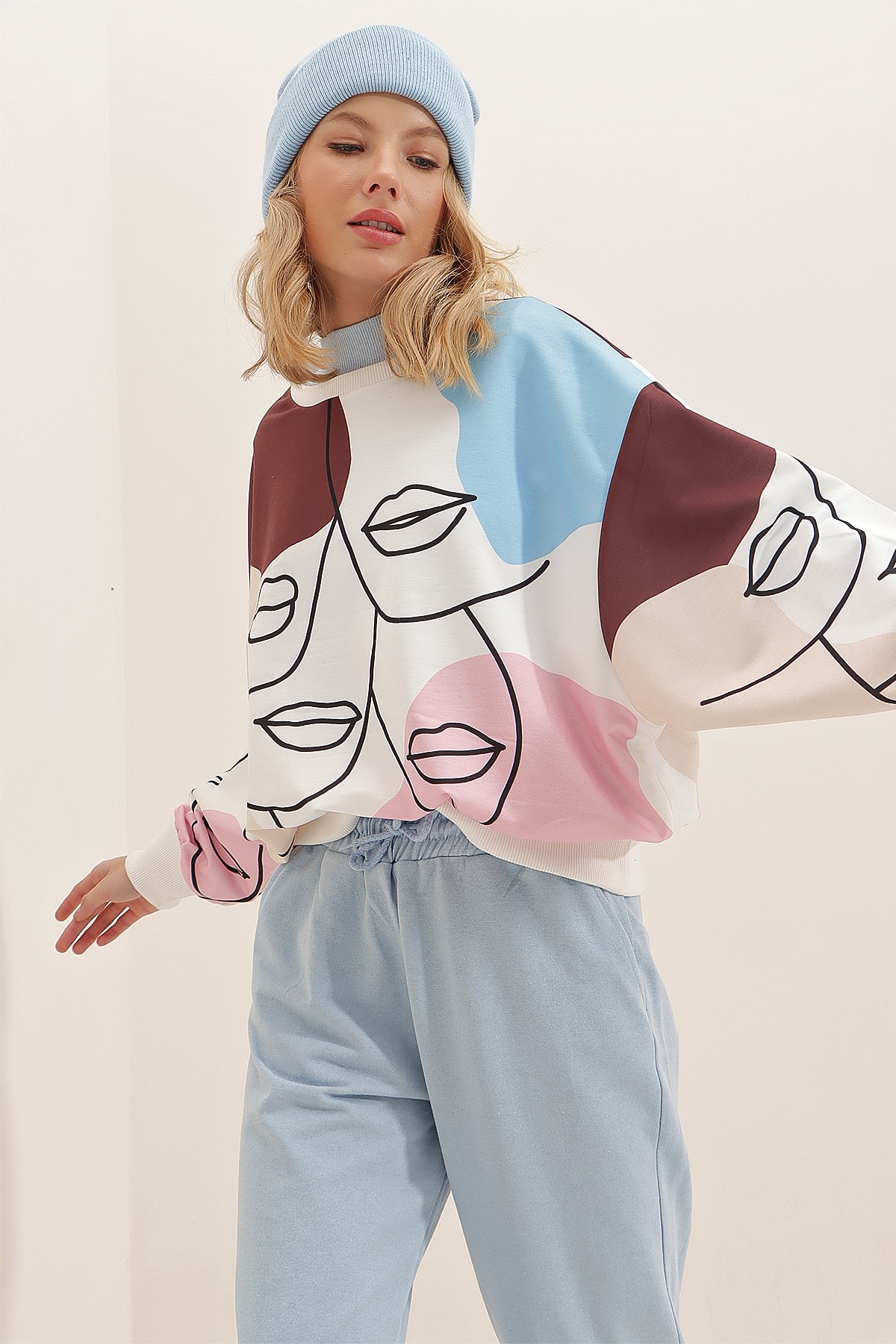 Trend Alaçatı Stili Sweatshirt Mehrfarbig Oversized
