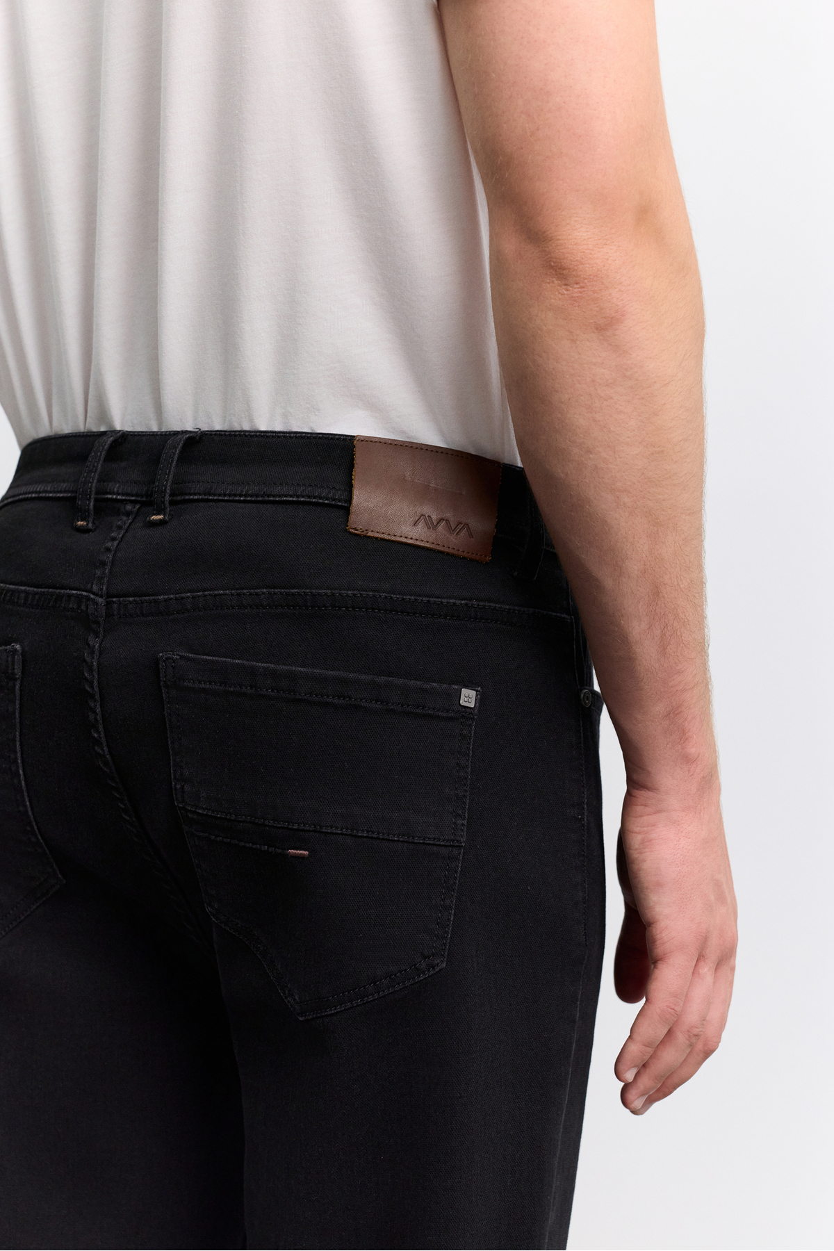شلوار جین مردانه مشکی کهنه‌شده و شسته شده با الیاف پنبه و الاستین مدل Madrid Comfort Slim Fit A62Y3528