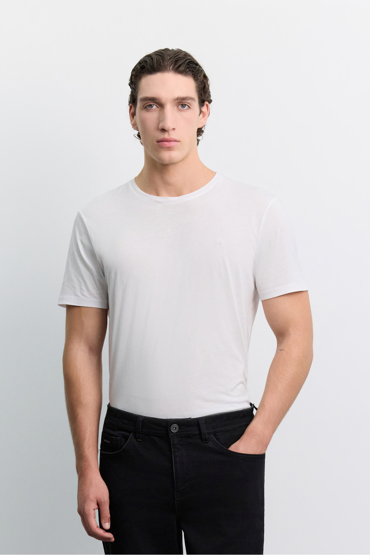 شلوار جین مردانه مشکی کهنه‌شده و شسته شده با الیاف پنبه و الاستین مدل Madrid Comfort Slim Fit A62Y3528
