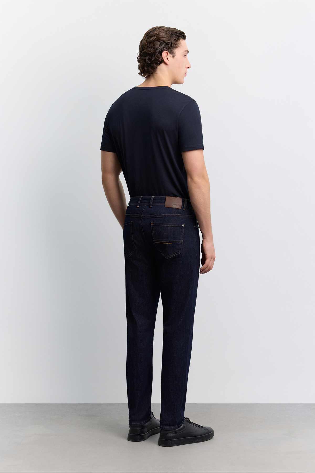 شلوار جین مردانه لاجوردی اسکیتمه ییکمالی پنبه‌ای الاستانی مدل Madrid Comfort Slim Fit A62Y3531