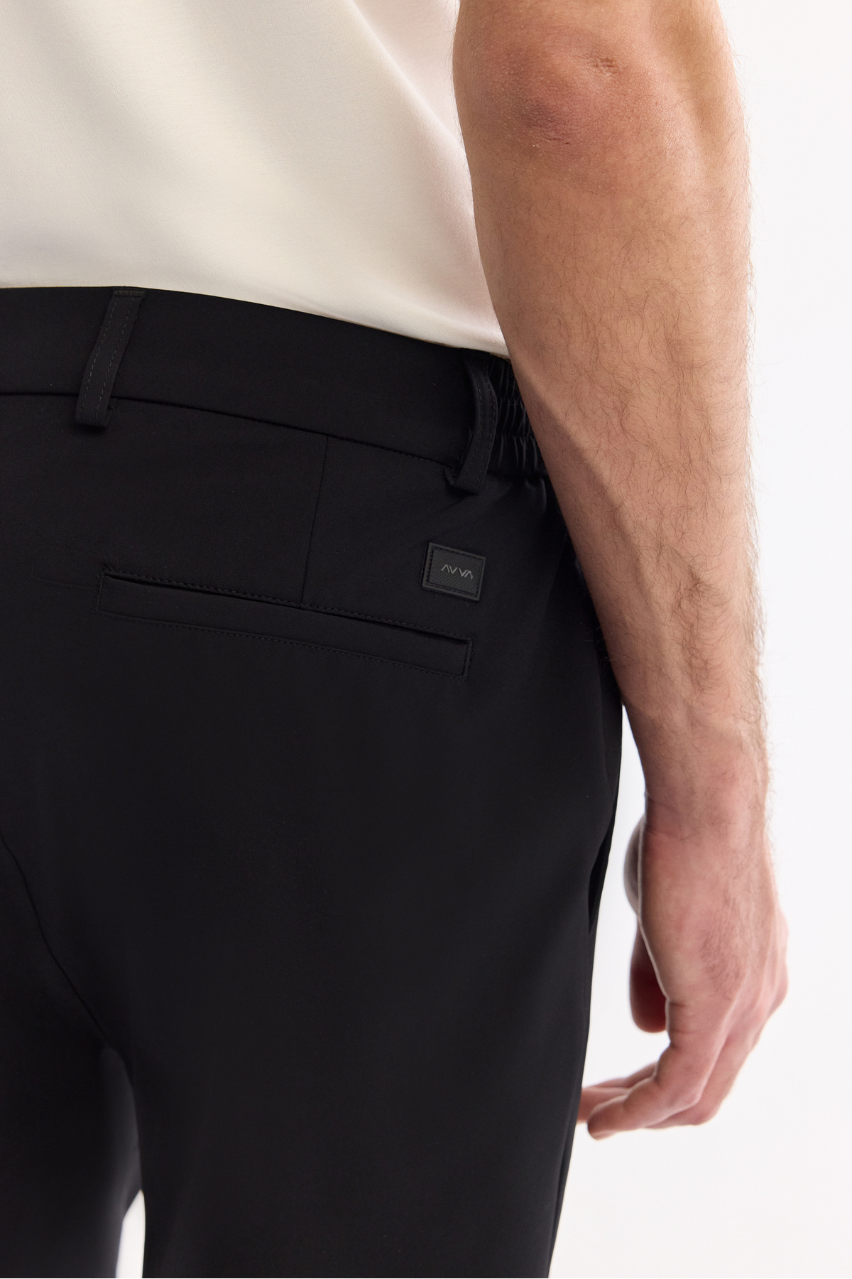 شلوار کتان مردانه مشکی با کش کناری و پارچه تکنیکال ضد چروک مدل Slim Fit A61Y3077
