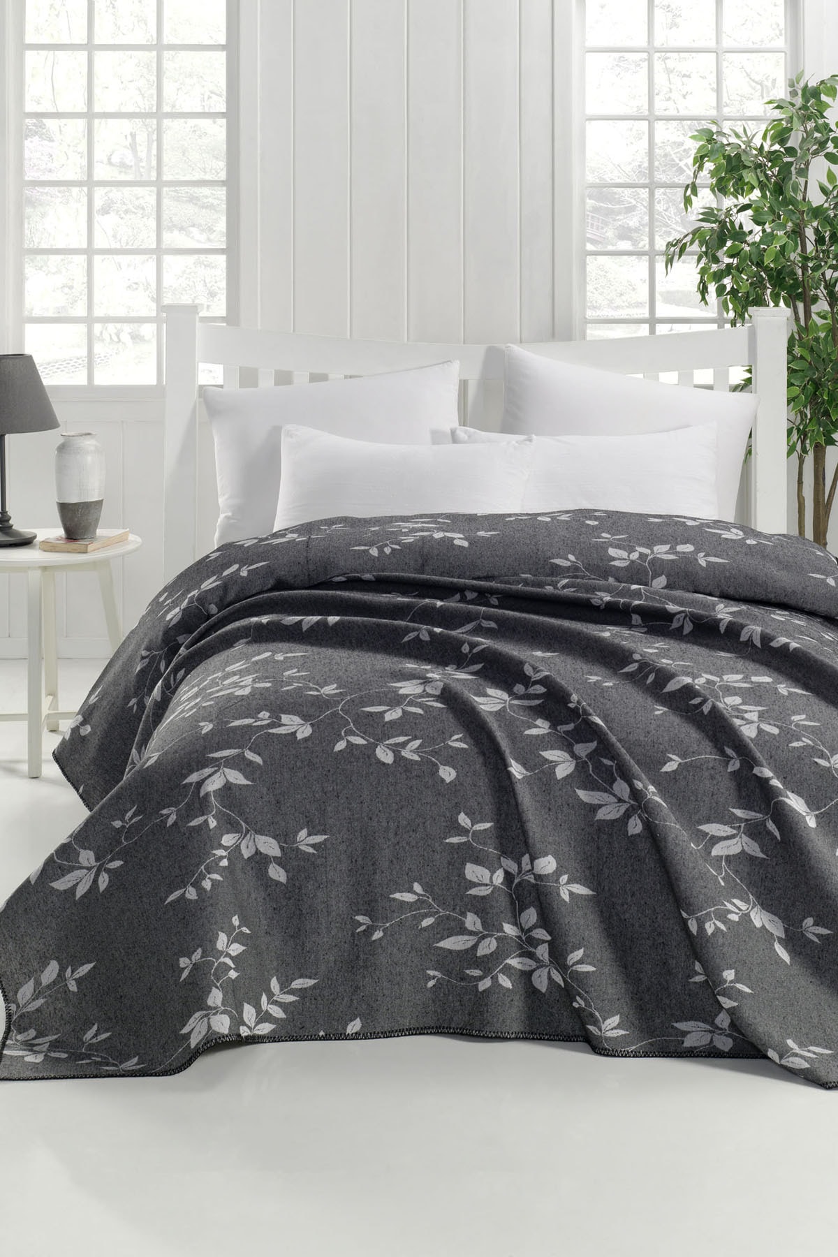 Ev &amp; Ev Home Jakarlı Yatak Örtüsü Çift Kişilik Yonca Siyah Fiyatı