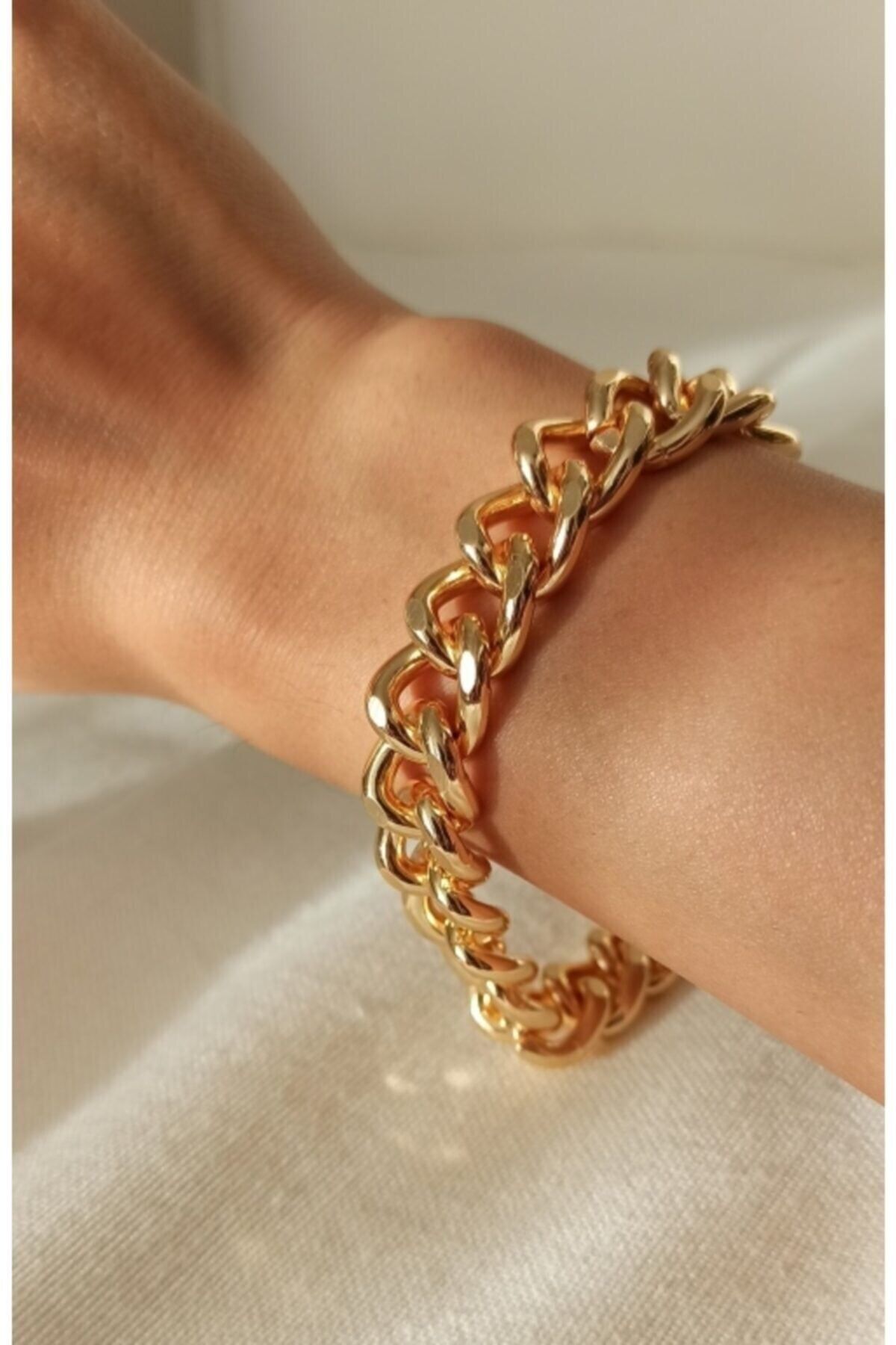 Thick gold discount bracelet womens
