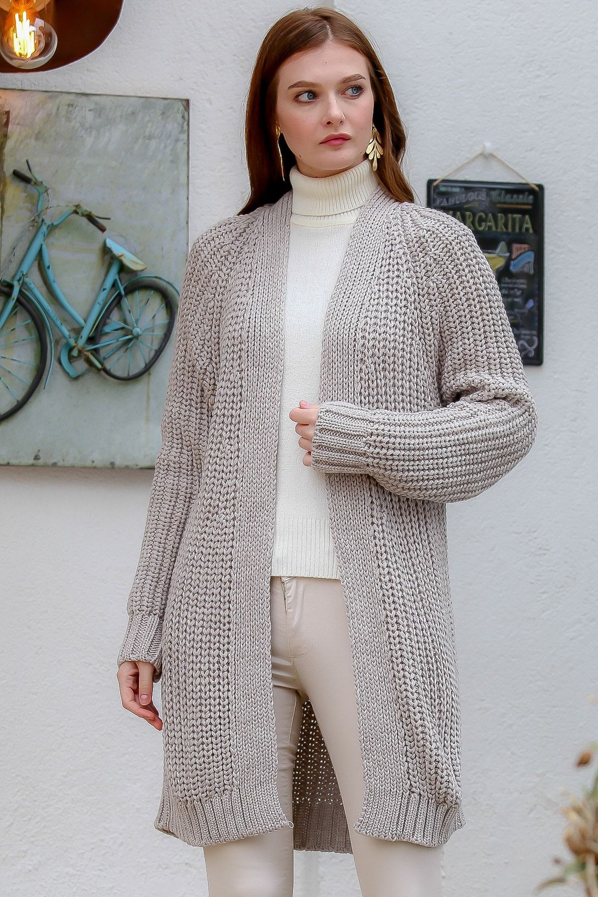 Chiccy Strickjacke Grau Regular Fit Fast ausverkauft