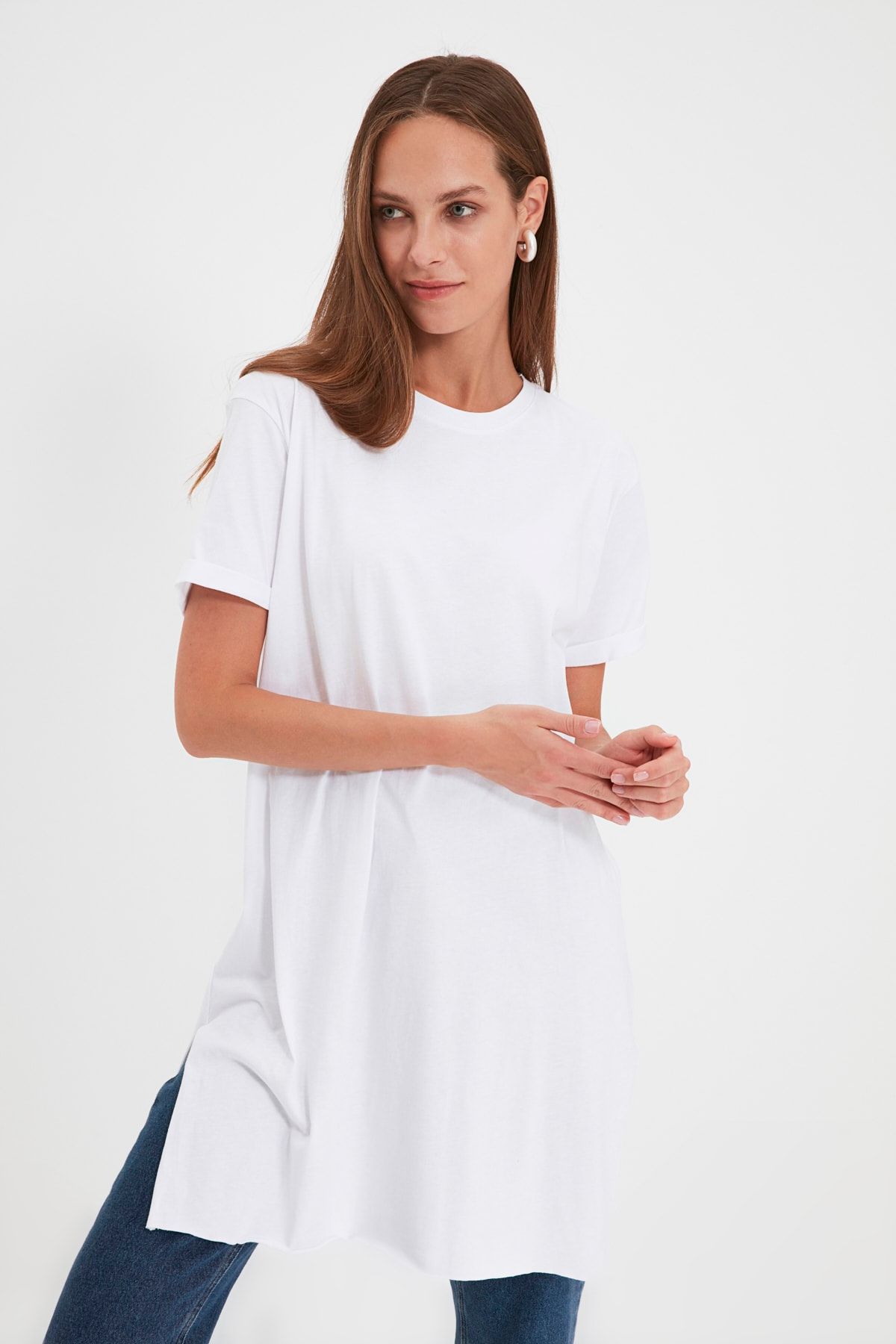Trendyol Modest-Schwarz-weißes 2er-Pack kurzärmliges Basic-Strick-T-Shirt mit Schlitz und detailliertem Rundhalsausschnitt TCTSS21UK0009 3