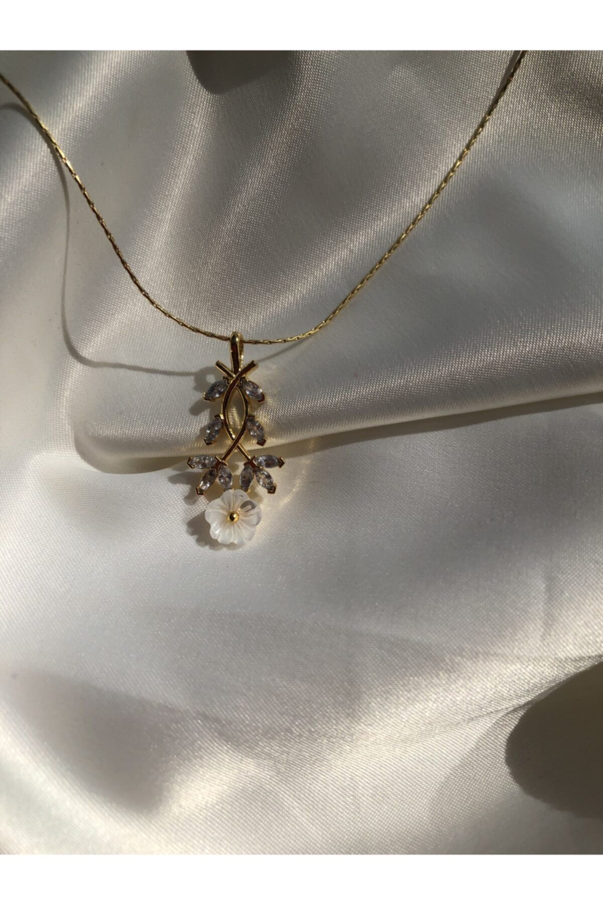 Magnolia flower shop necklace