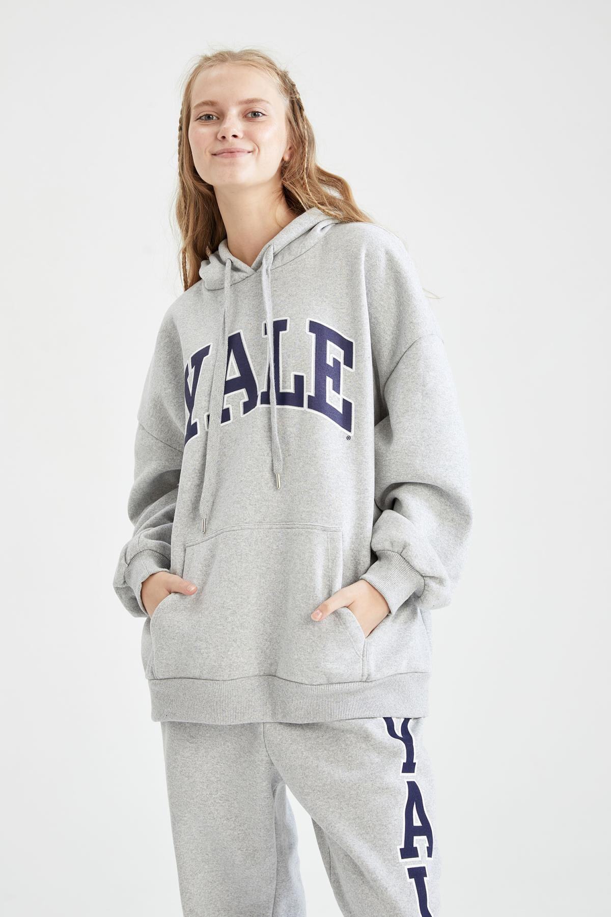 yale sweat