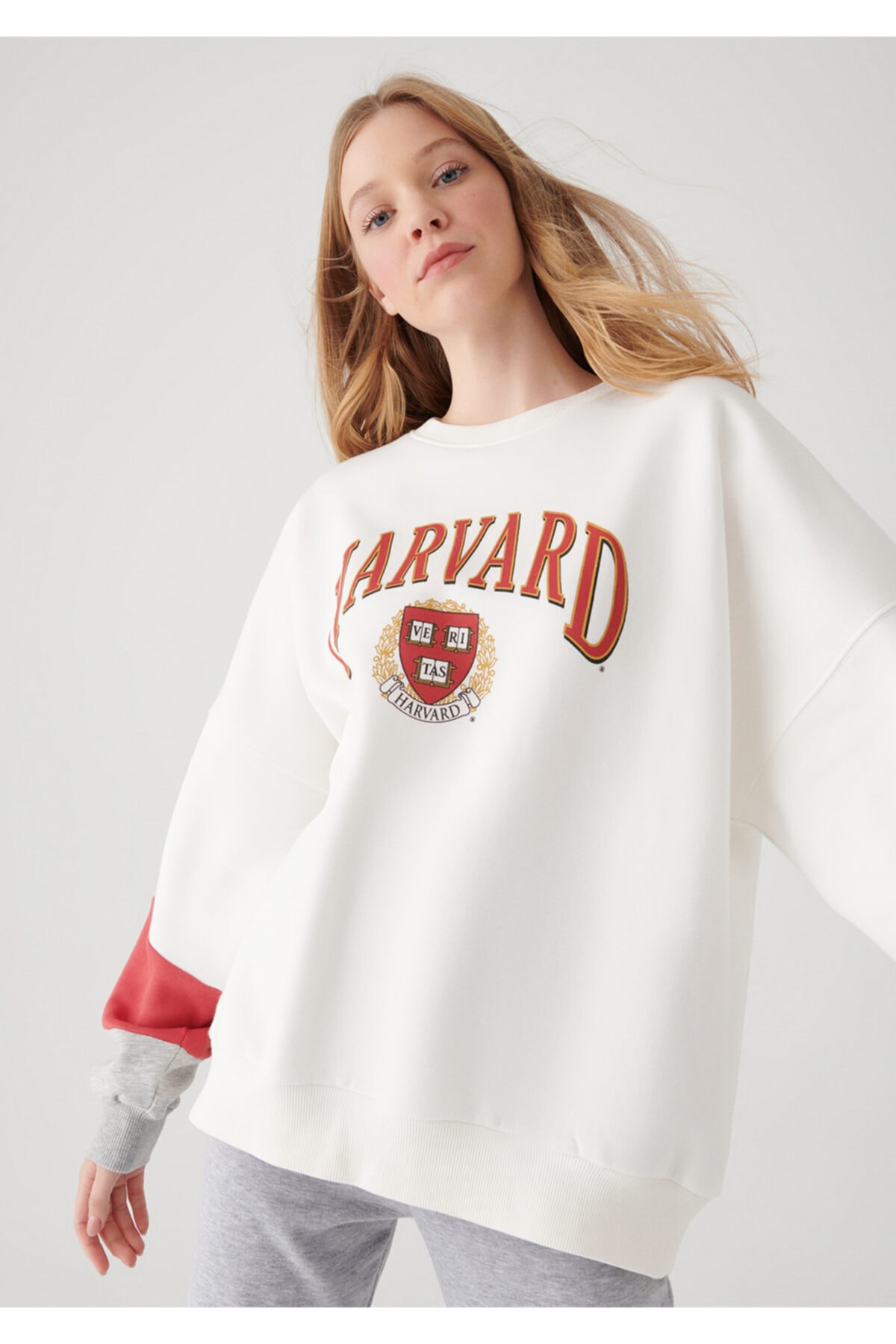 Harvard Baskılı Beyaz Sweatshirt 1610230-620