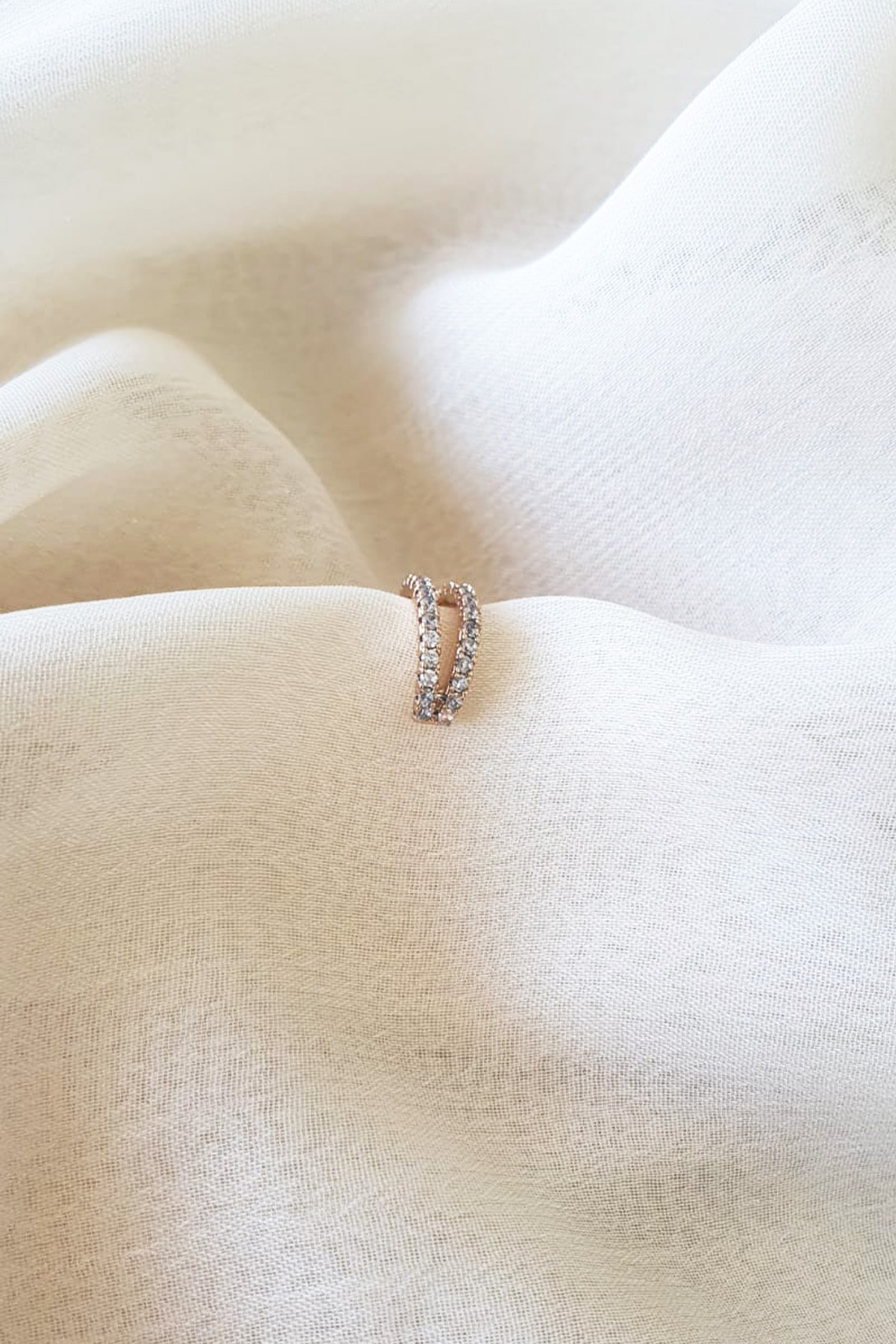 Dvided Iceout Altın Kaplama Sıkıştırmalı Kıkırdak Küpe 5