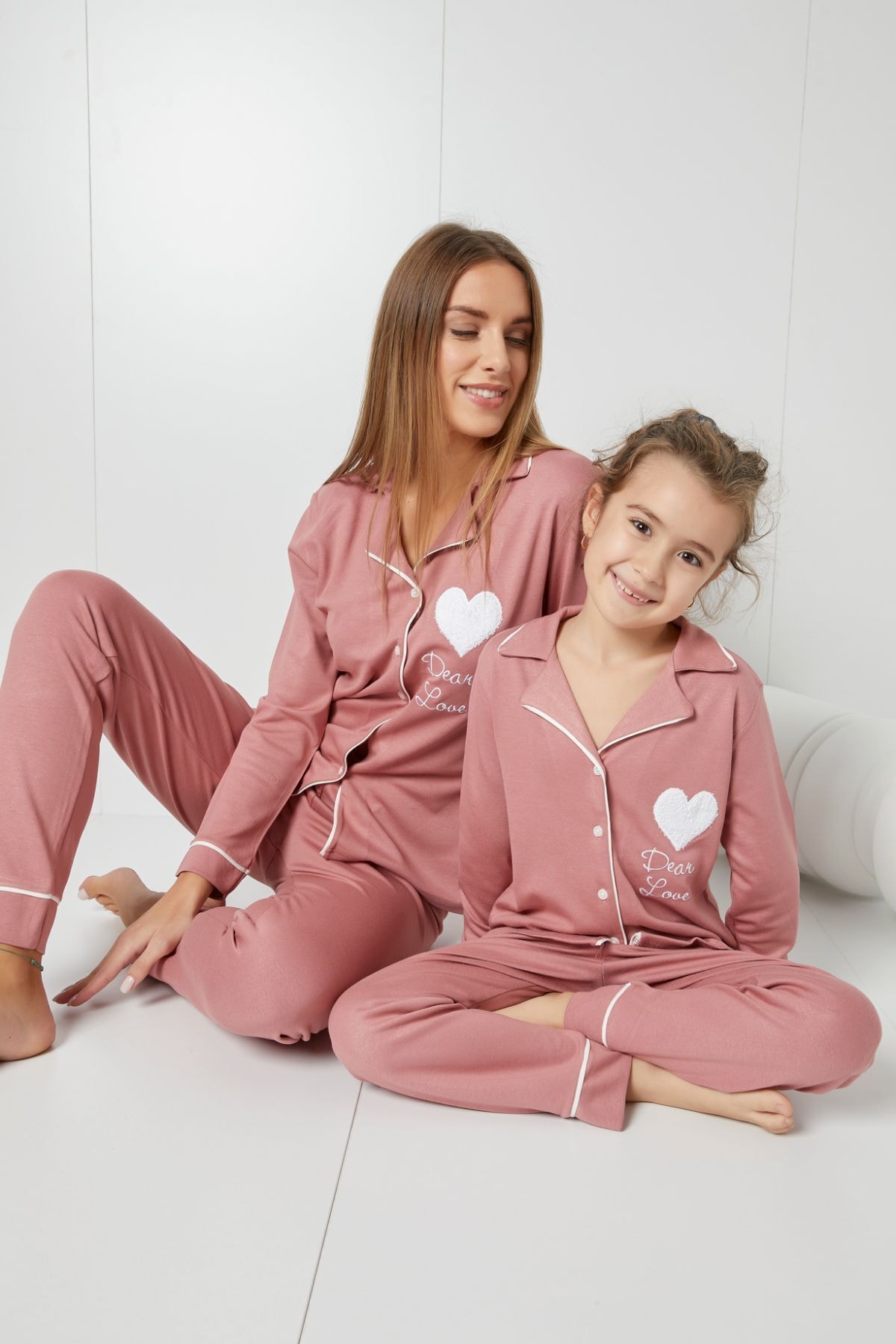 Koyu Pudra Nakışlı Düğmeli Interlok Pijama Takımı